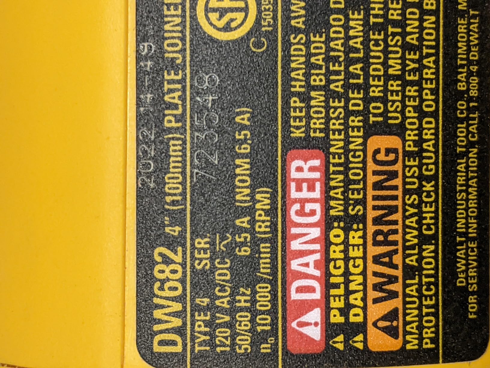 DEWALT Biscuit Joiner, 6.5 Amp, 10,000 RPM, Retractable 45 Degree Notch, For Depth Spots (DW682K) customer photo 2