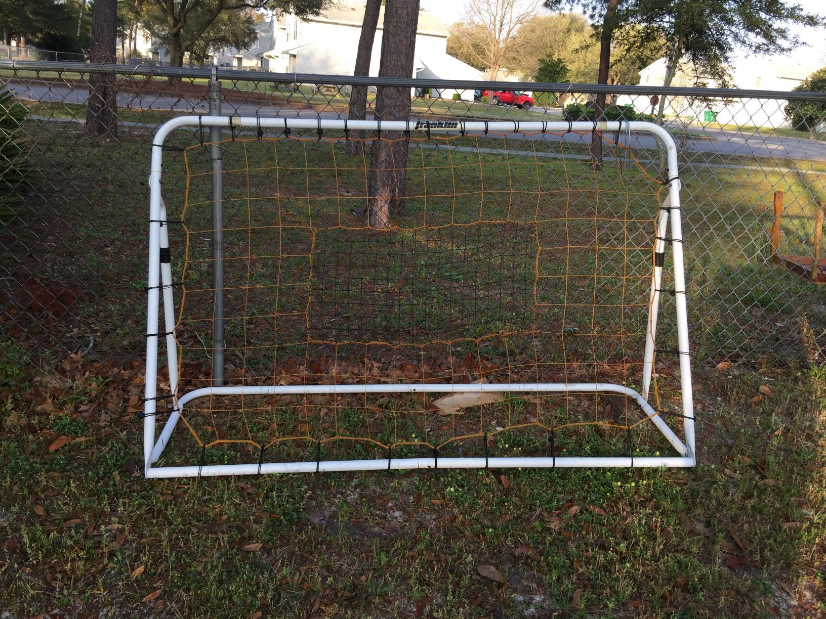 Franklin Sports Soccer Rebounder - Tournament Steel Rebounding Net - Perfect for Backyard Practice and Training - 12' x 6' & 6' x 4' customer photo 2