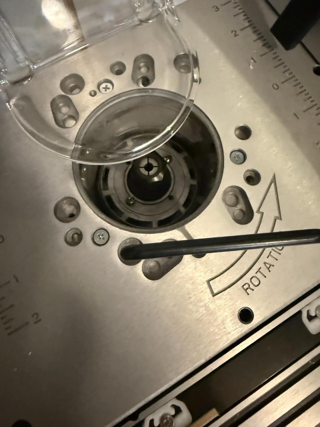 Bosch 1617EVS 2.25 HP Electronic Fixed-Base Router customer photo 2