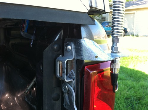 Uniden PRO520XL Pro Series 40-Channel CB Radio. Compact Design. ANL Switch and PA/CB Switch. 7 Watts of Audio Output and Instant Emergency Channel 9. - Black customer photo 1