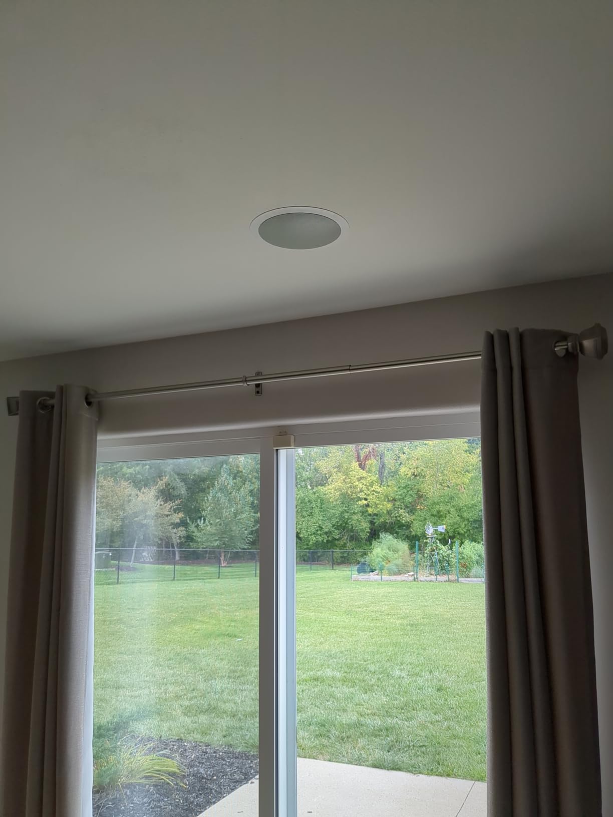 Polk Audio RC60i 2-Way Premium in-Ceiling 6.5 Speakers, Round Indoor Speakers, Set of 2 Perfect for Damp and Humid Indoor Placement - Bath, Kitchen, Covered Porches (White, Paintable Grille) customer photo 2