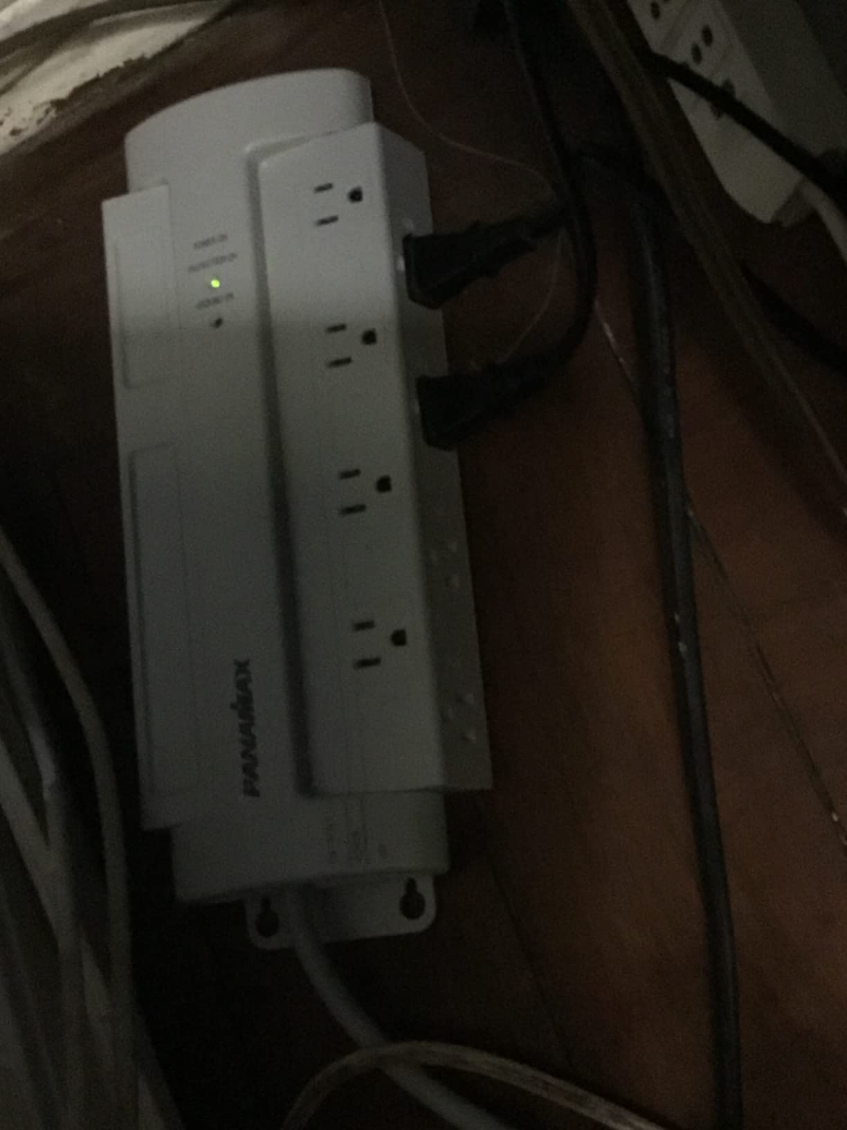 Panamax Pm8-Ex 8 AC Outlet Surge Protectors customer photo 2