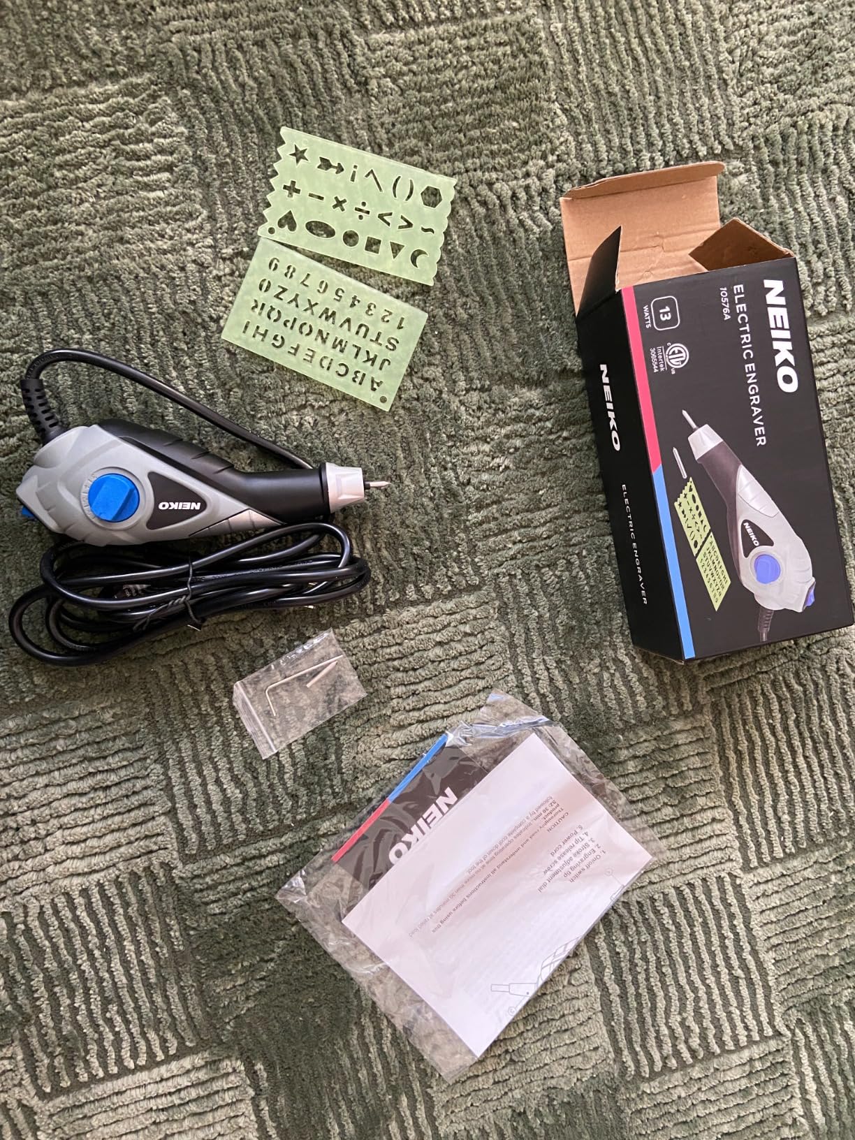 NEIKO 01902 Adjustable Helping Hand with Magnifying Glass, Third Hand Solder Aid, Soldering Wire Station Stand with Dual Alligator Clips and a Heavy Base customer photo 2