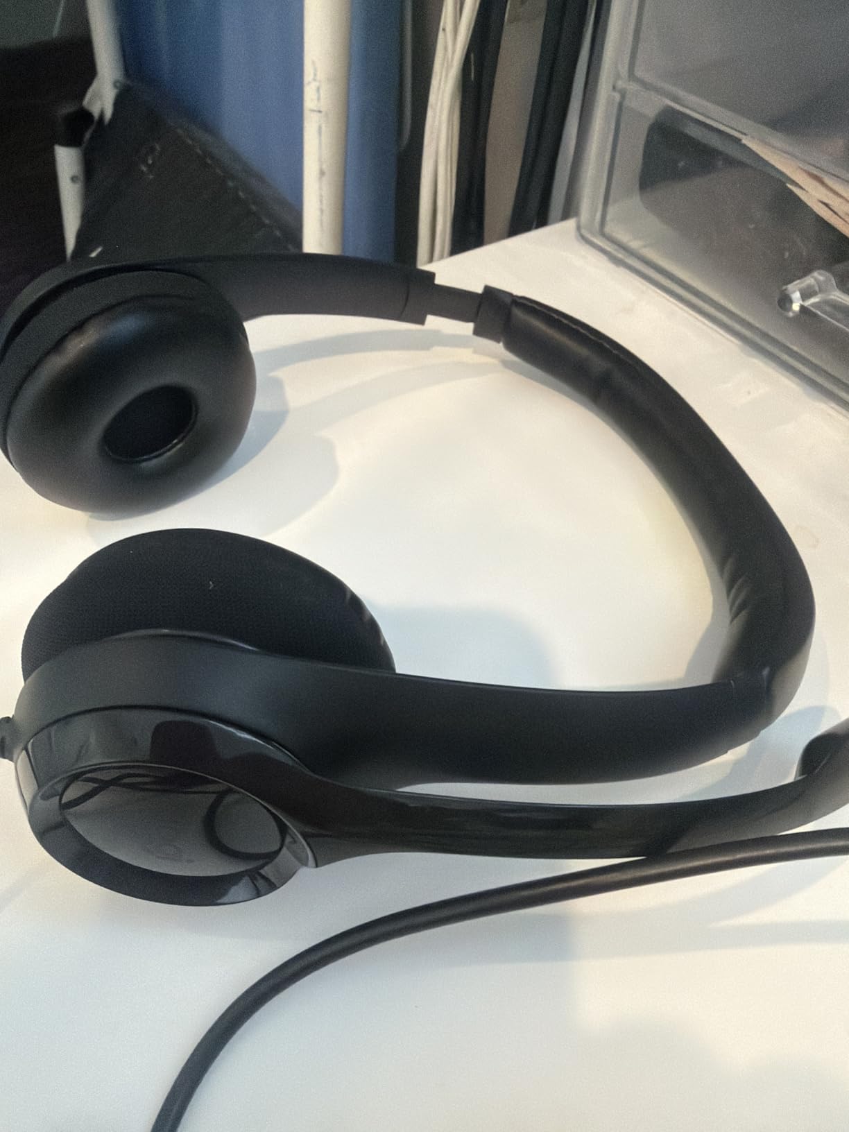 Logitech H390 Wired Headset for PC/Laptop, Stereo Headphones with Noise Cancelling Microphone, USB-A, in-Line Controls, Works with Chromebook - Black customer photo 1