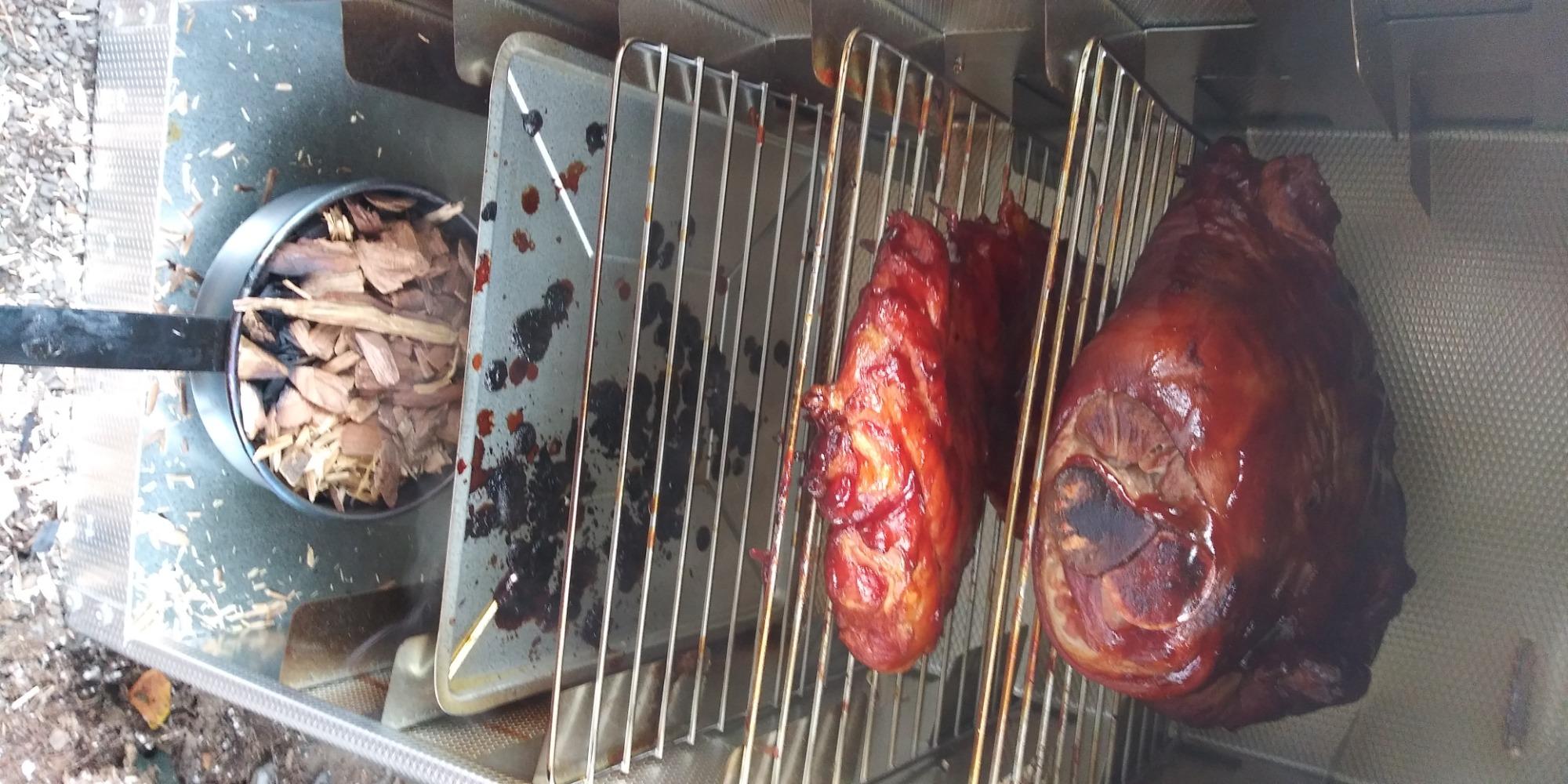 Smokehouse Little Chief Front Load Smoker, Low to Mid Temperature Smoker for Fish, Jerky, Cheese, Sausage & Other meats, Smoke Up to 25 Pounds of Meat & Fish customer photo 1