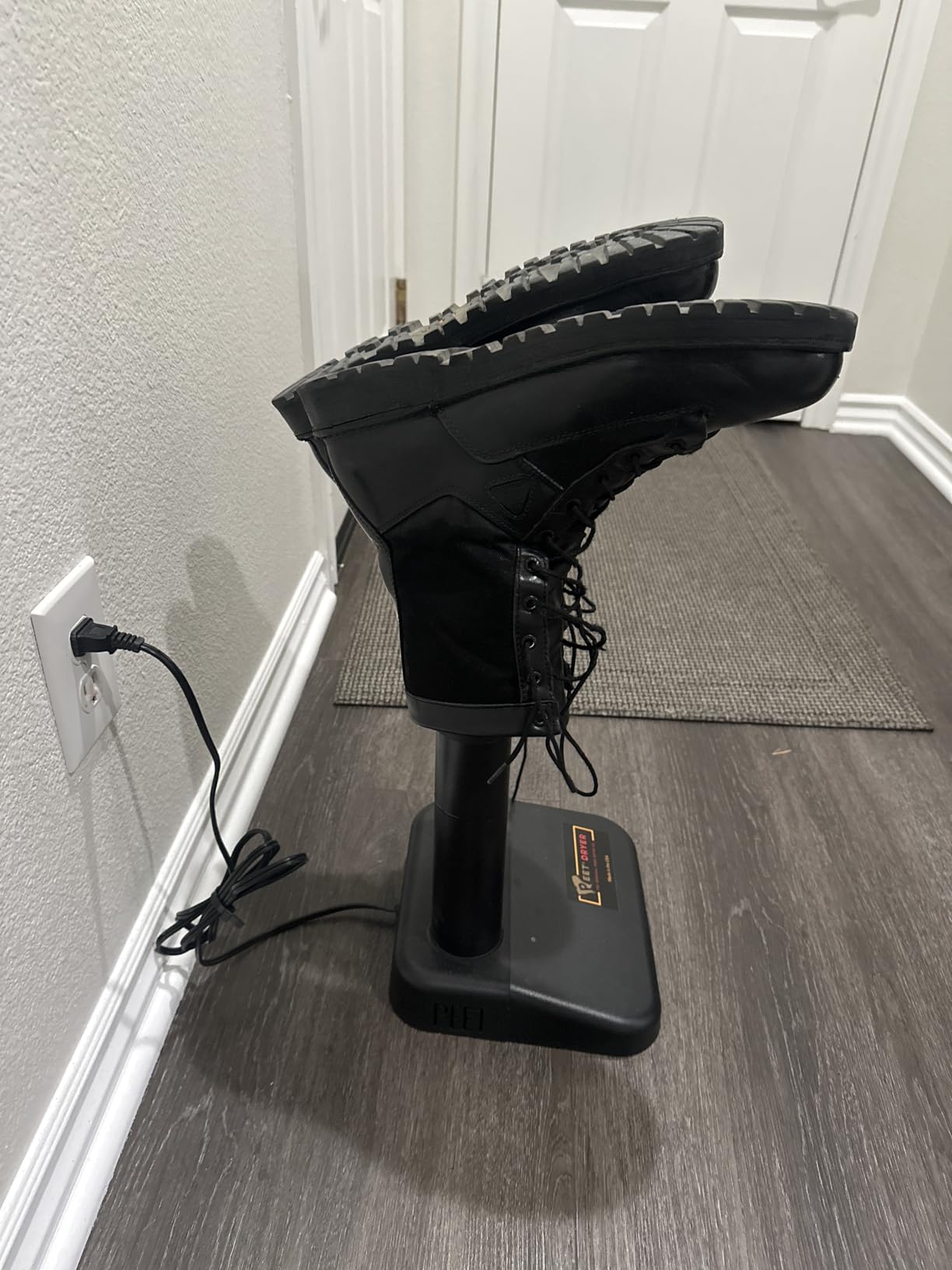 PEET, Original Dryer, Electric Shoe Dryer, Effective Drying for Work Boots & Outdoor Gear, Athletic Gear, Portable, Silent & Energy-Efficient, Made in USA customer photo 2
