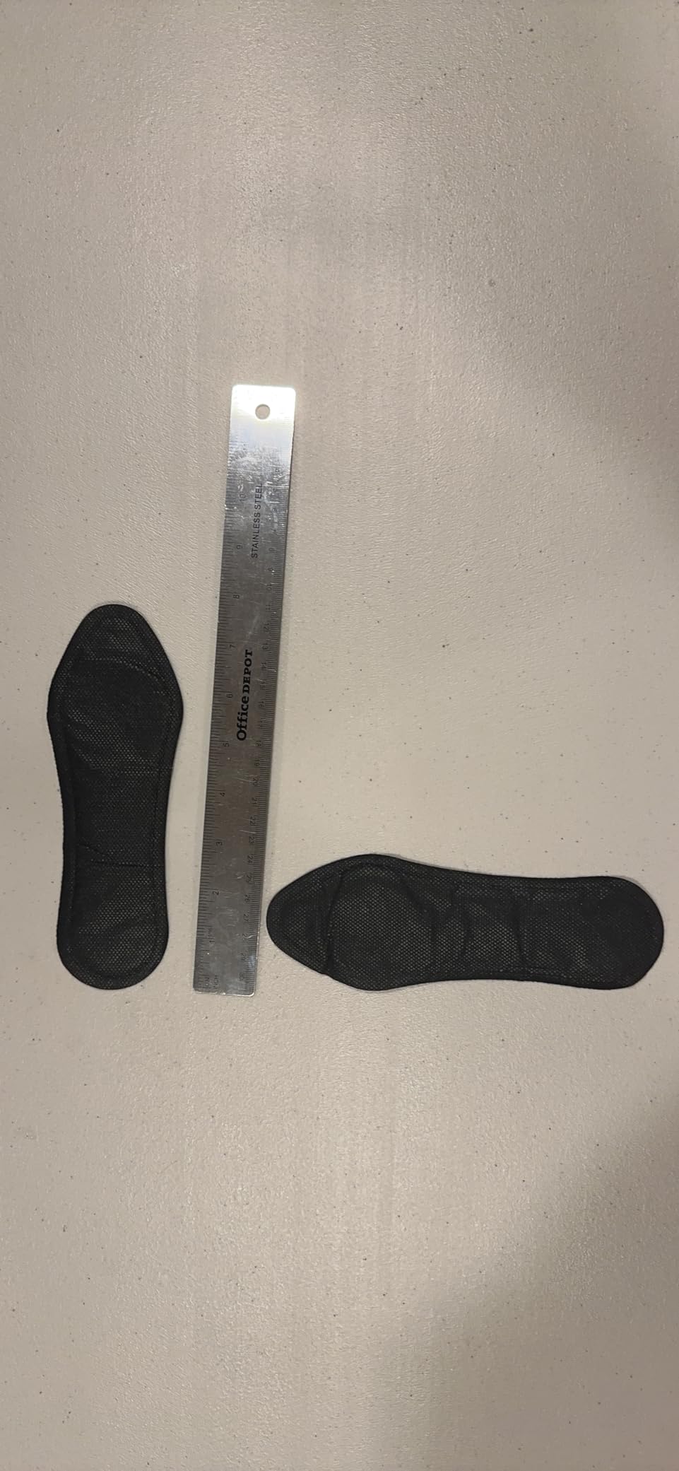 HotHands Insole Foot Warmers - Long Lasting Safe Natural Odorless Air Activated Warmers - Up to 9 Hours of Heat - 16 Pair, Black customer photo 1