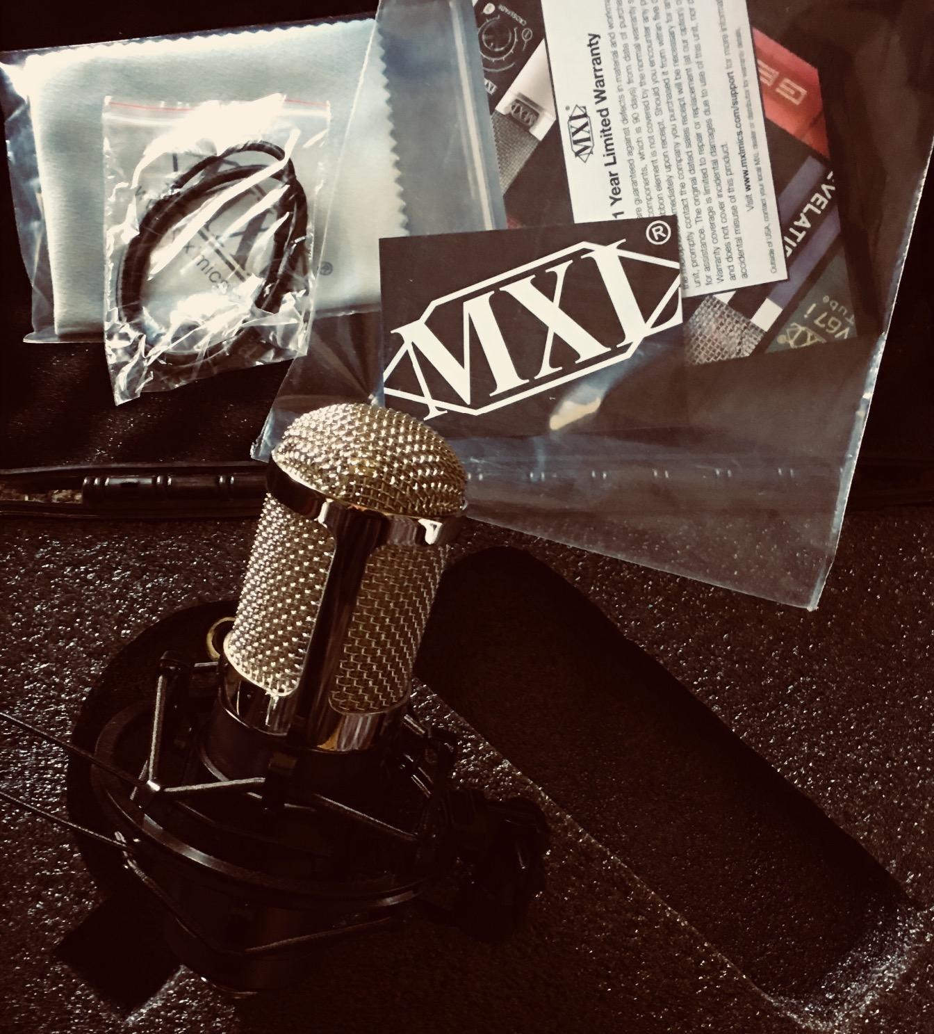 MXL R144 Multi-Purpose Ribbon Microphone with Shockmount, Purple (MXL R144) customer photo 1