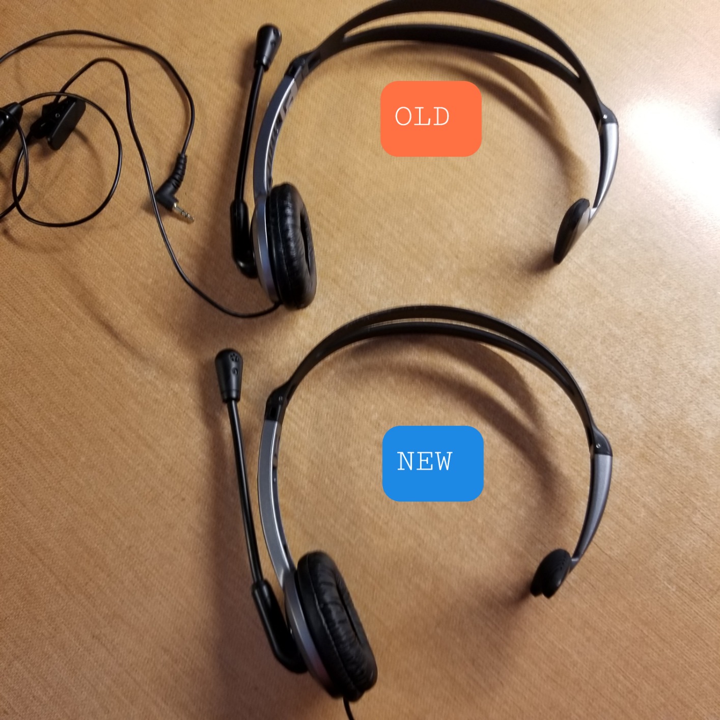 Panasonic Comfort Fit Headset for TCA Series Cordless Landline Phones, Foldable Headset with Flexible Noise-Cancelling Microphone and Volume Control, 2.5 mm Plug, Grey/Silver KX-TCA430 customer photo 1