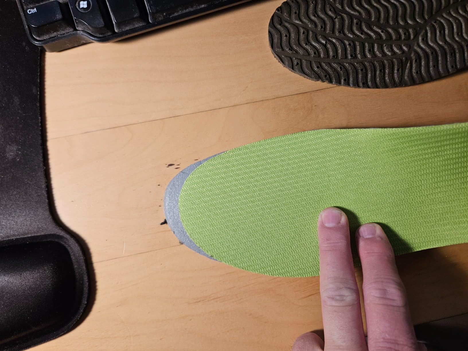 Superfeet GREEN - High Arch Orthotic Support - Cut-To-Fit Shoe Insoles - Men 9.5-11 / Women 10.5-12 customer photo 2