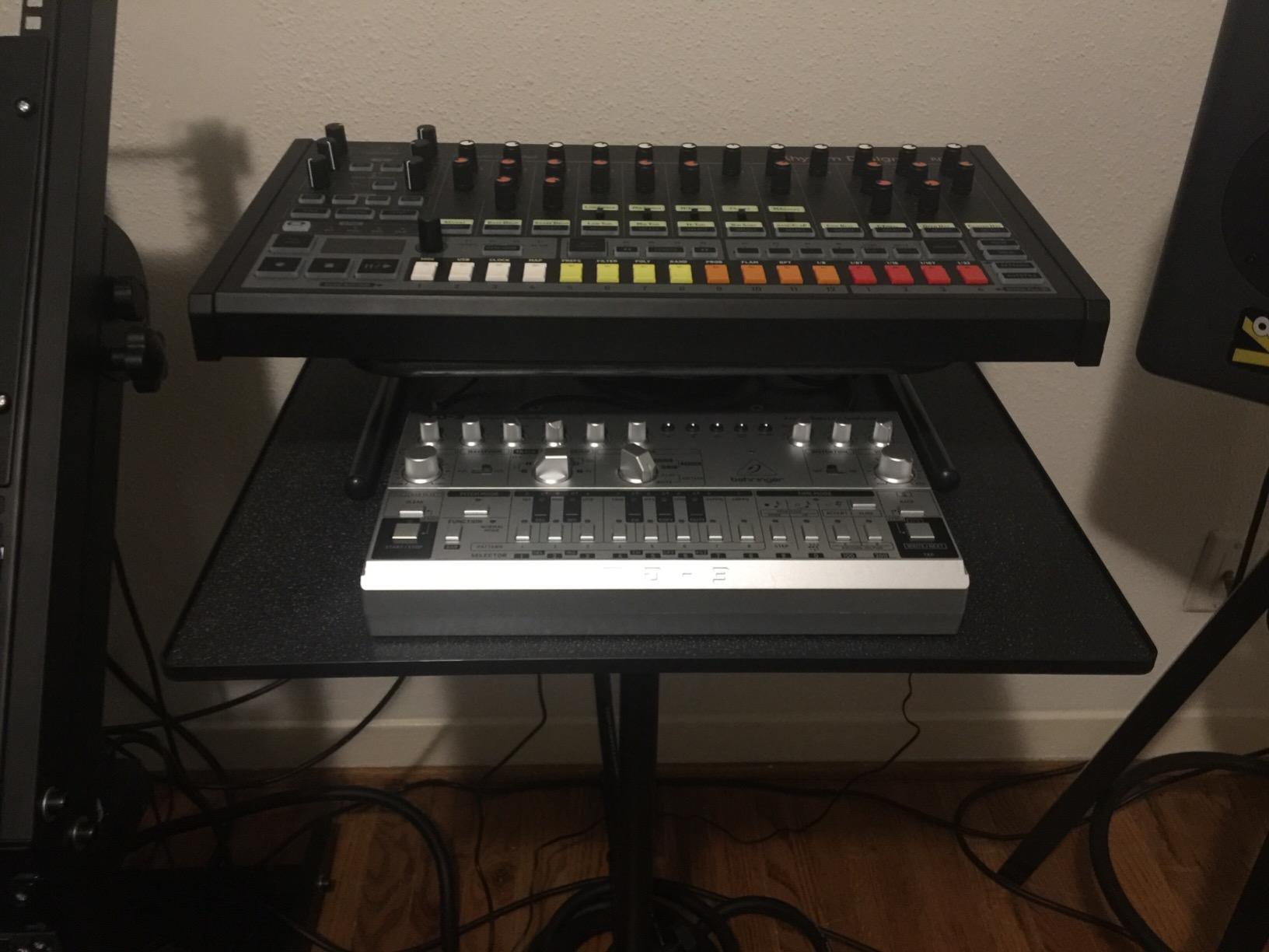 PYLE Laptop & Projector Stand, Tripod Stand With Adjustable Height 28