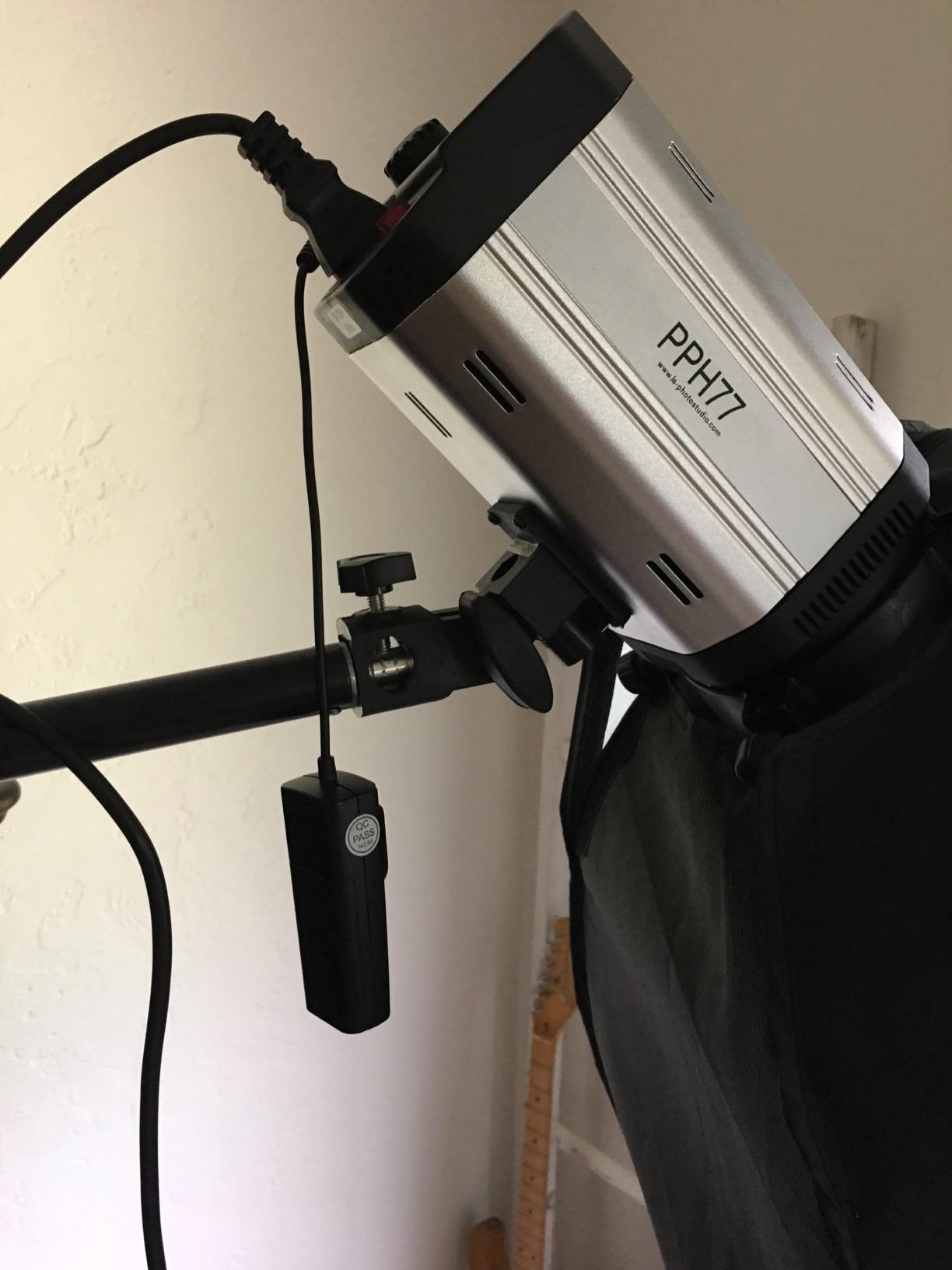 Neewer 16 channels RT-16 Wireless Studio Flash Trigger, Compatible with Neewer S101-300W, S101-400W, S101-300W PRO, S101-400W PRO and Other Studio Lights customer photo 1