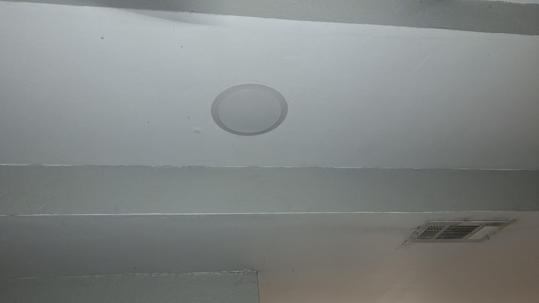 Micca M-6S 6.5-Inch 2-Way in-Wall/Ceiling Speaker, Paintable, White customer photo 1