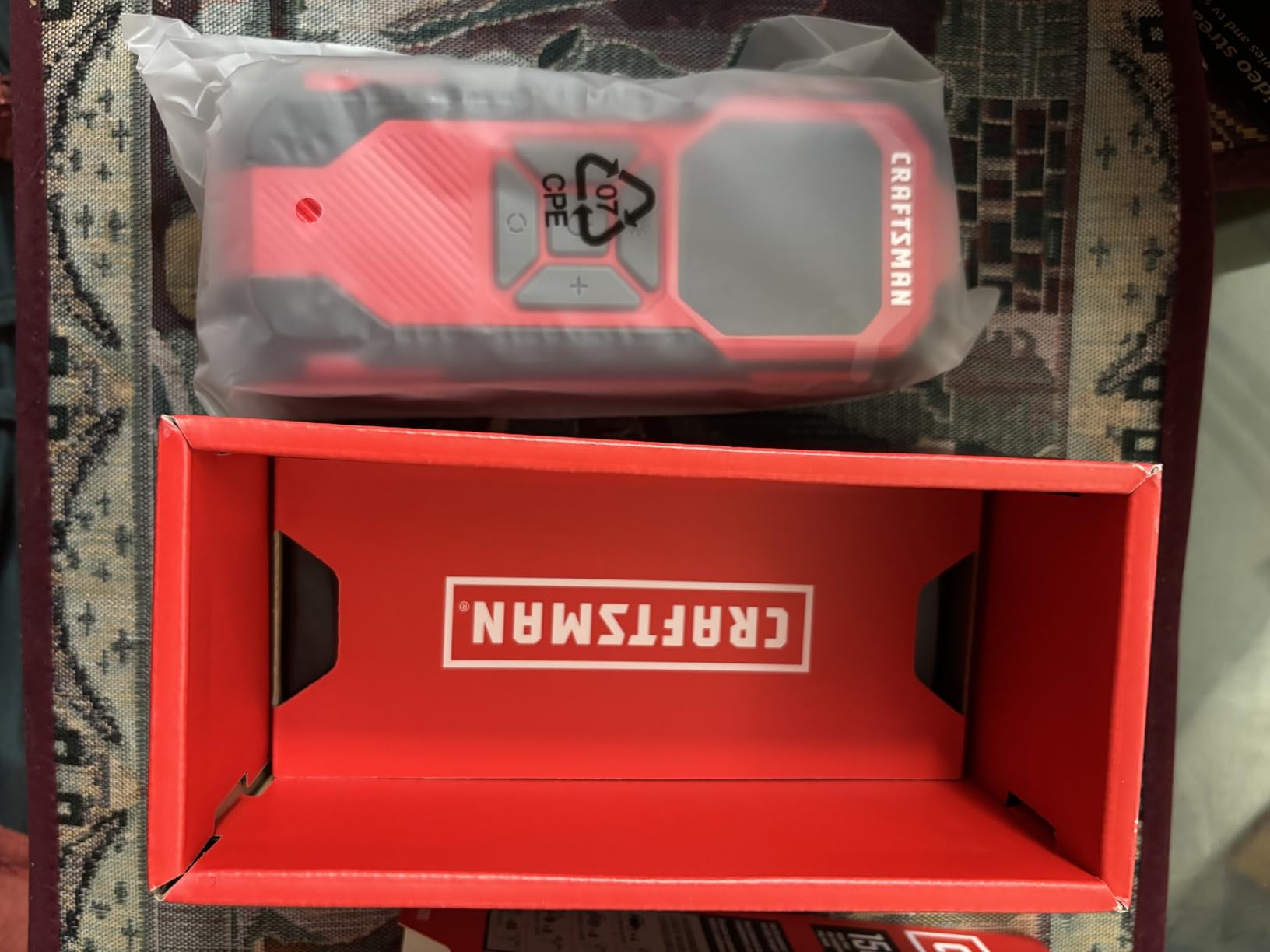 CRAFTSMAN Tire Inflator Portable Air Compressor, Cordless Mini Air Pump for Car Tires with Digital Tire Pressure Gauge, 6000mAh Battery Powered Air Pump, Max Pressure 150 PSI, 12V DC Corded customer photo 2