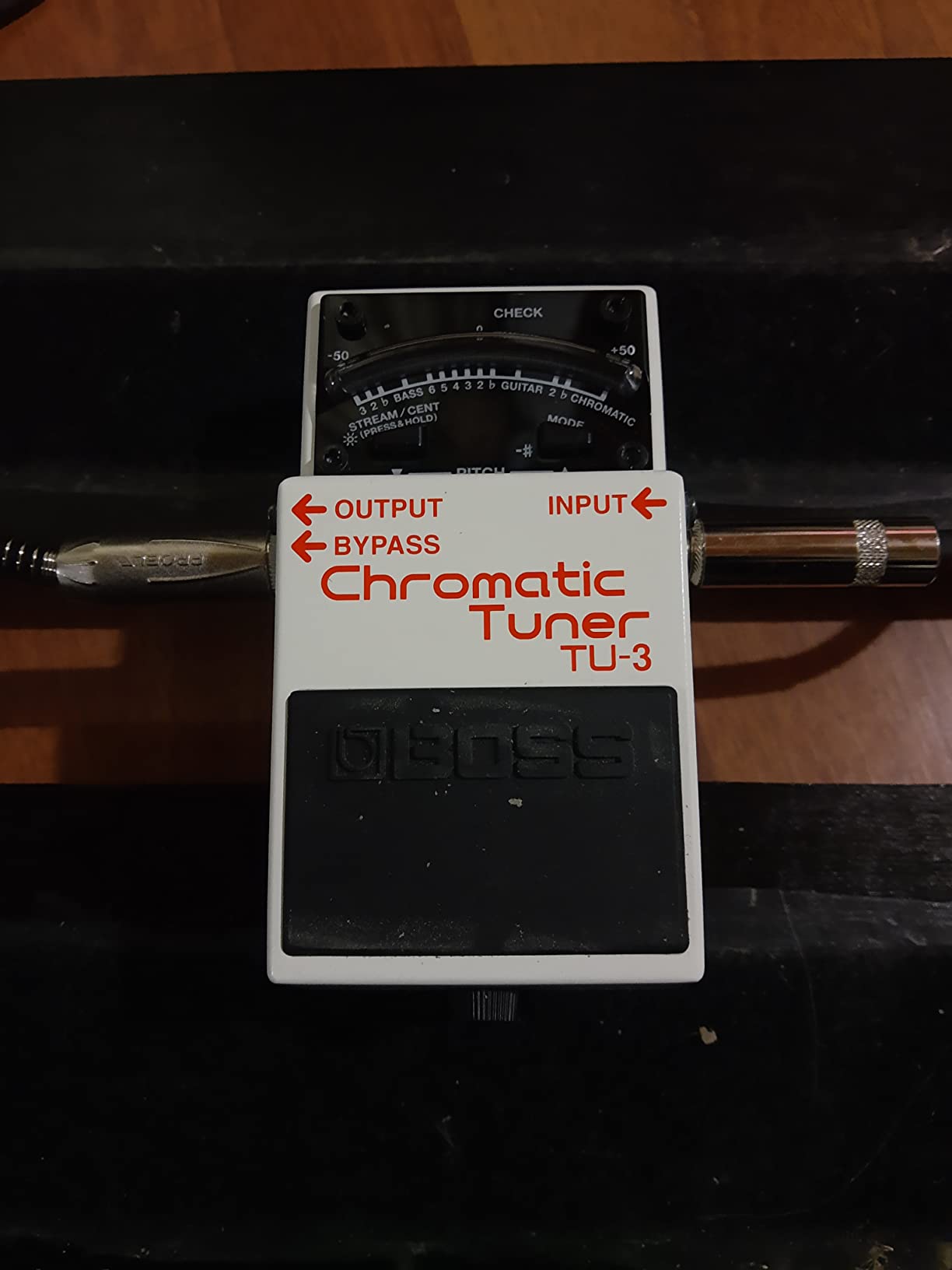 BOSS TU-3 Chromatic Floor Tuner for Guitar and Bass | Industry-Standard Performance | Tank-Tough BOSS Stompbox Body | 21-Segment LED Meter | Accurate to +/- One Cent | Accu-Pitch Sign Function customer photo 2