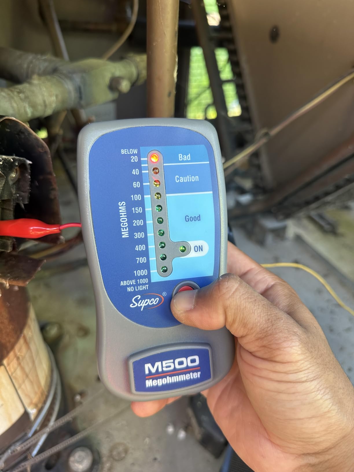 Supco M500 Insulation Tester/Electronic Megohmmeter with Soft Carrying Case, 0 to 1000 megohms Black customer photo 1