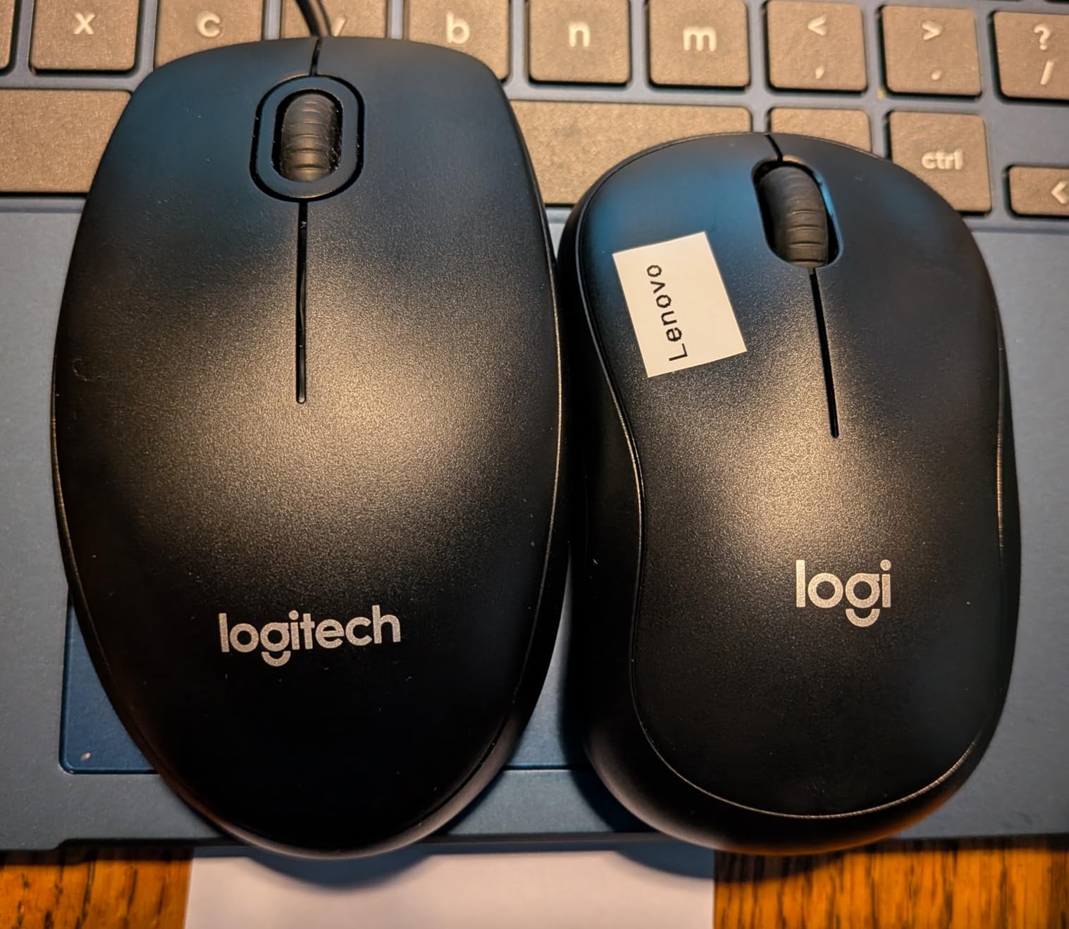 Logitech M185 Wireless Mouse, 2.4GHz with USB Mini Receiver, 12-Month Battery Life, 1000 DPI Optical Tracking, Ambidextrous PC/Mac/Laptop - Swift Grey customer photo 1