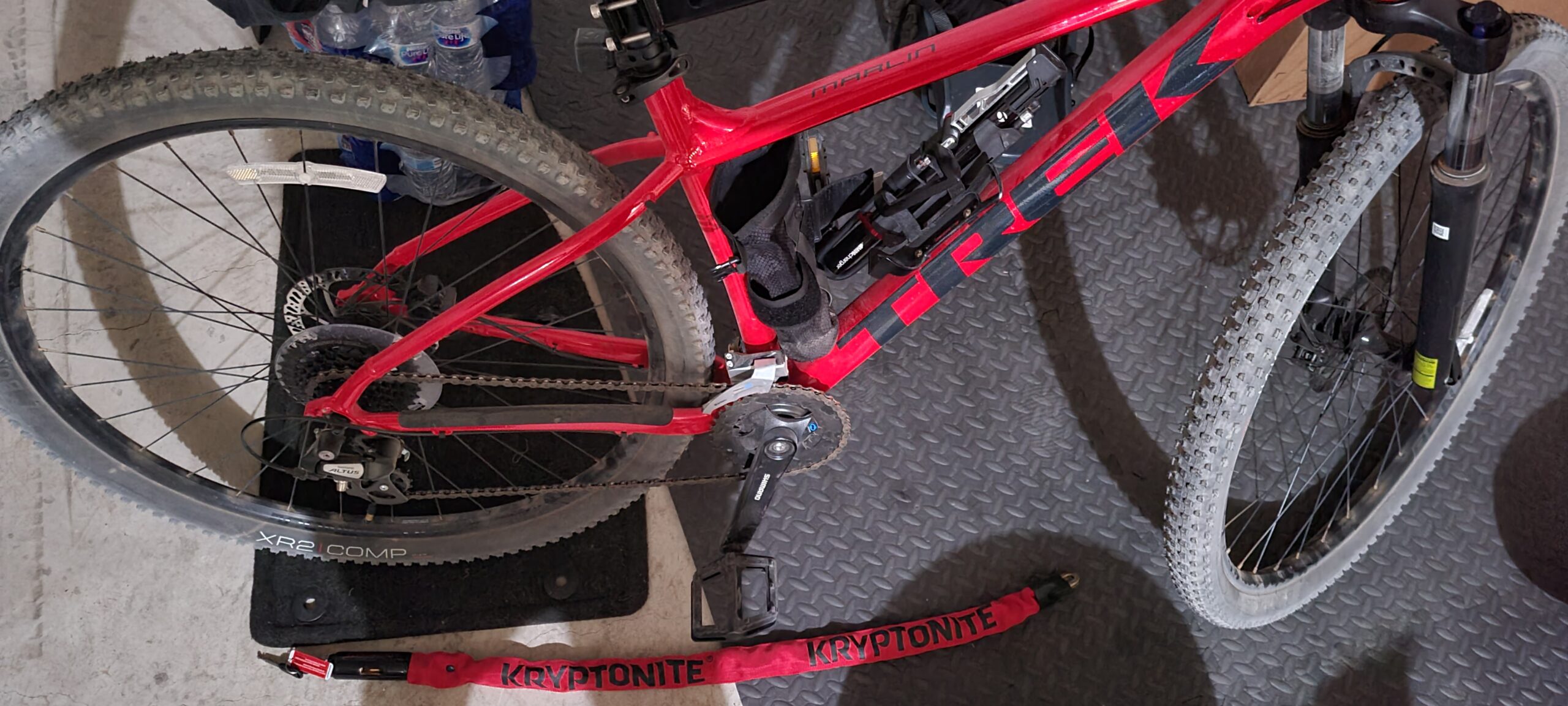 Kryptonite Keeper 785 Bike Chain Lock, 2.8 Feet Long Heavy Duty Anti-Theft Bicycle Chain Lock with Keys for Bike, Motorcycle, Scooter, Bicycle, Door, Gate, Fence customer photo 1