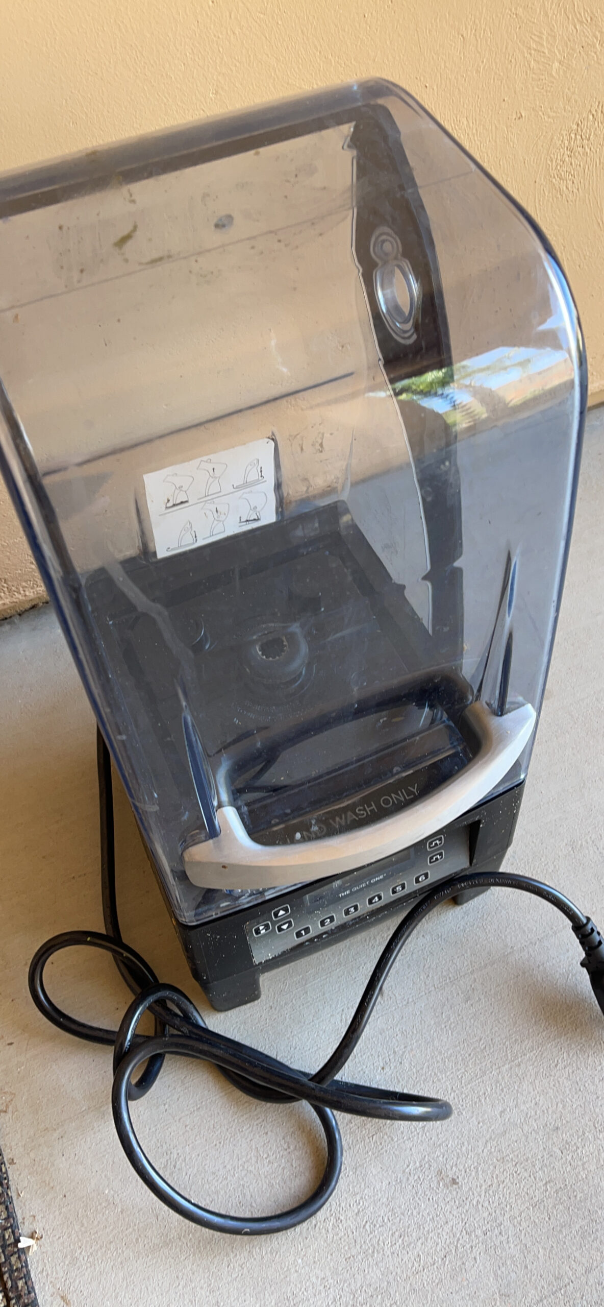 Vitamix 36019-1 Vita-Mix Quiet One Blender 48 oz, Black customer photo 1