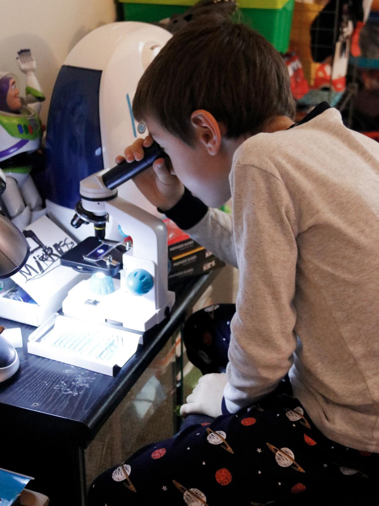 Omano Juniorscope Microscope for Kids - Microscope Kit for Kids 8+ for Science Microscope Experiments - Kids Microscope Kit That Encourage STEM Exploration - Beginner Microscope for Kids 8 and Up. customer photo 2