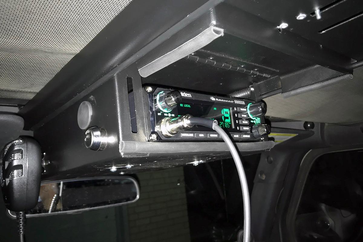 Uniden BEARCAT 980 40- Channel SSB CB Radio with Sideband NOAA WeatherBand,7- Color Digital Display PA/CB Switch and Noise Cancelling Mic, Wireless Mic Compatible customer photo 1