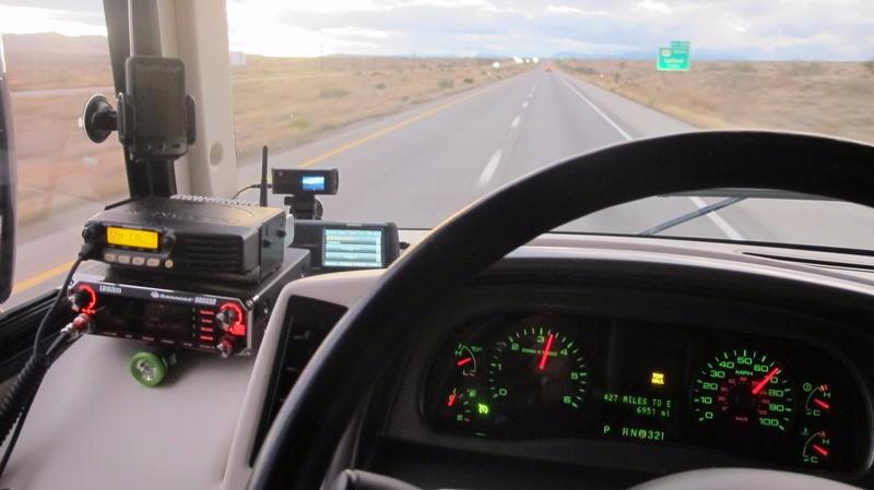 Uniden BEARCAT 980 40- Channel SSB CB Radio with Sideband NOAA WeatherBand,7- Color Digital Display PA/CB Switch and Noise Cancelling Mic, Wireless Mic Compatible customer photo 2