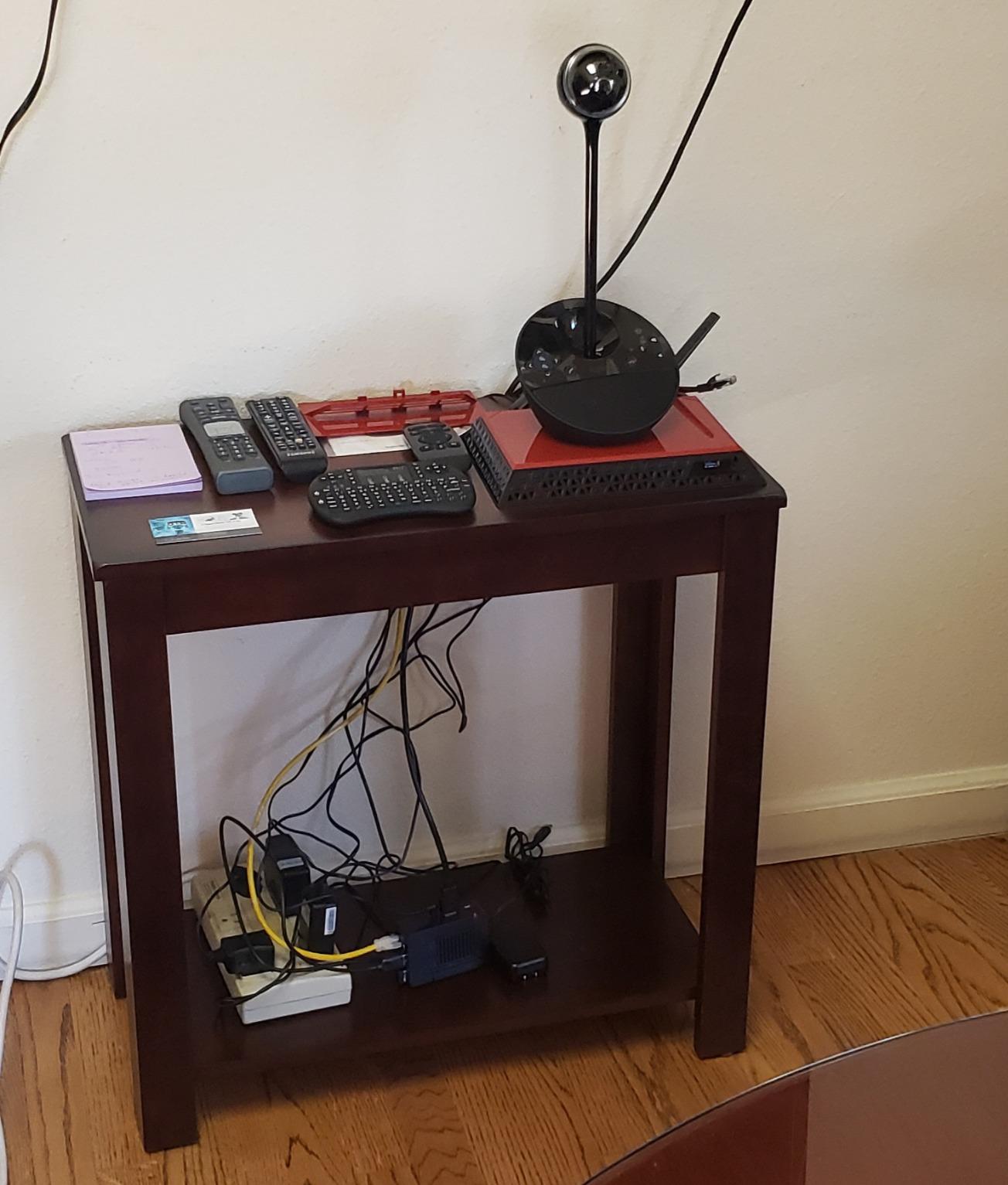 Logitech BCC950 Desktop Conferencing Solution, Full HD 1080p B23 Calling, Hi-Definition Webcam, Speakerphone with Noise-Reducing Mic, for Skype, WebEx, Zoom PC/Mac/Laptop/MacBook - Black customer photo 1