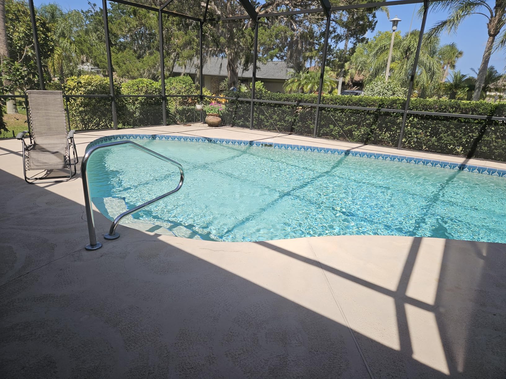 AquaChek 7-Way Pool and Spa Test Strips - Silver Pool Test Strips For pH, Total Chlorine, Free Chlorine, Bromine, Alkalinity, Total Hardness, and Cyanuric Acid customer photo 1