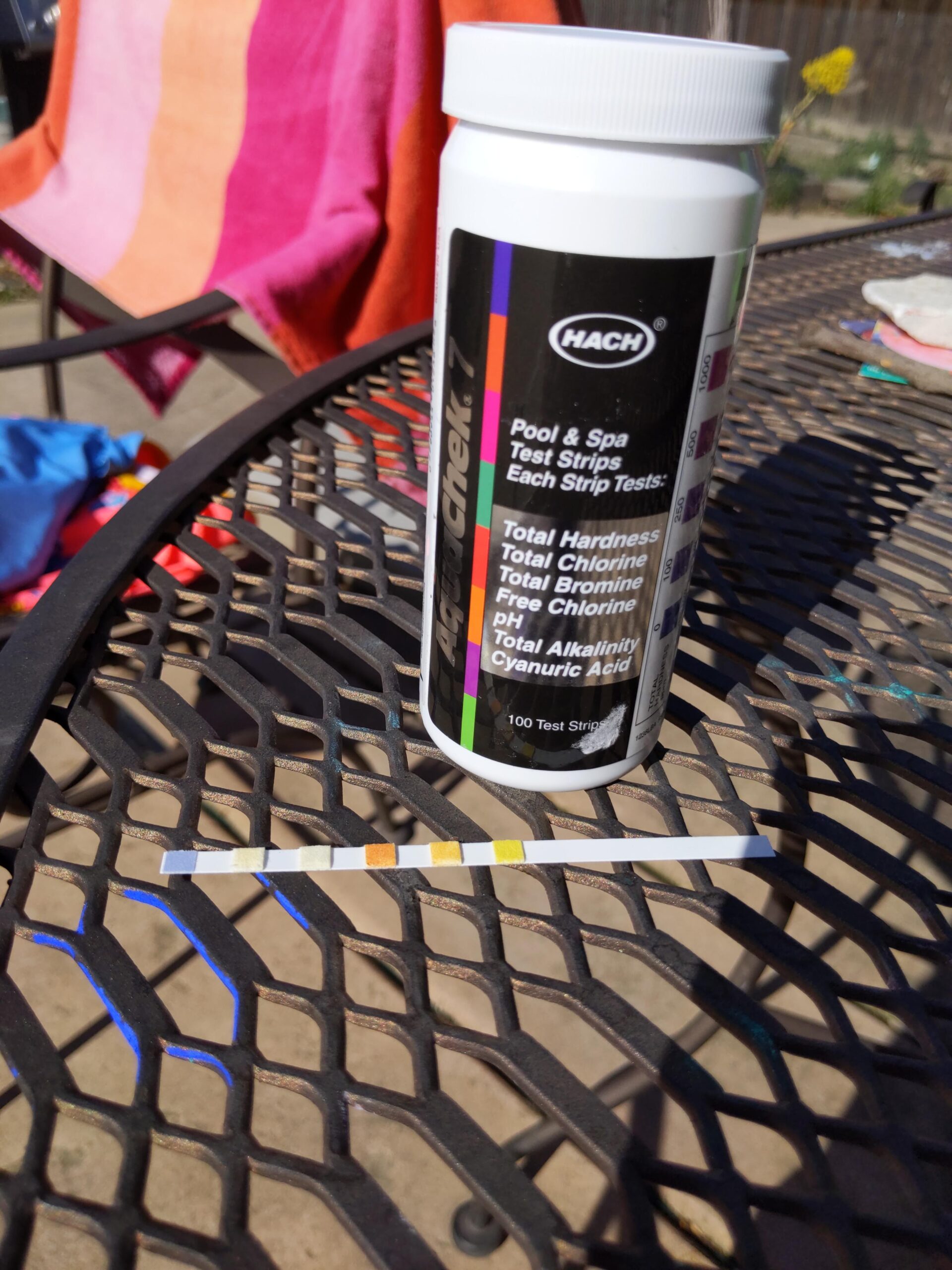 AquaChek 7-Way Pool and Spa Test Strips - Silver Pool Test Strips For pH, Total Chlorine, Free Chlorine, Bromine, Alkalinity, Total Hardness, and Cyanuric Acid customer photo 2