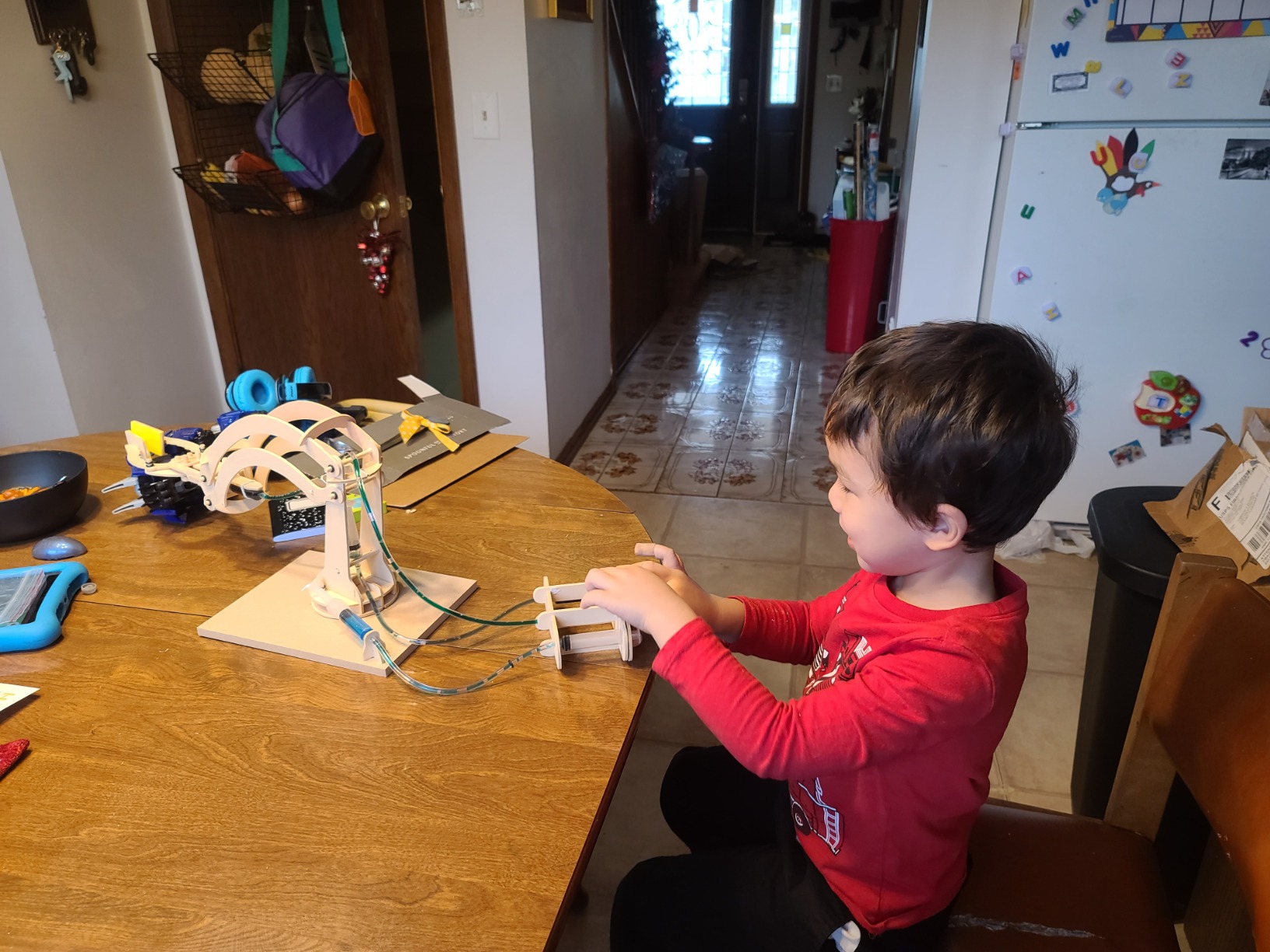 PATHFINDERS STEM Kit - Hydraulic Robotic Arm | Wooden Building Kit for Kids Ages 8-12 | Mechanical Engineering Toy | Hands-On STEM Project for Boys & Girls customer photo 1