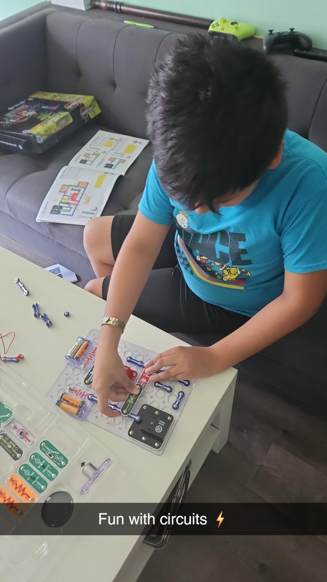 Snap Circuits Light Electronics Exploration Kit | Over 175 Exciting STEM Projects | Full Color Project Manual | 55+ Snap Circuits Parts | STEM Educational Toys for Kids 8+ customer photo 1