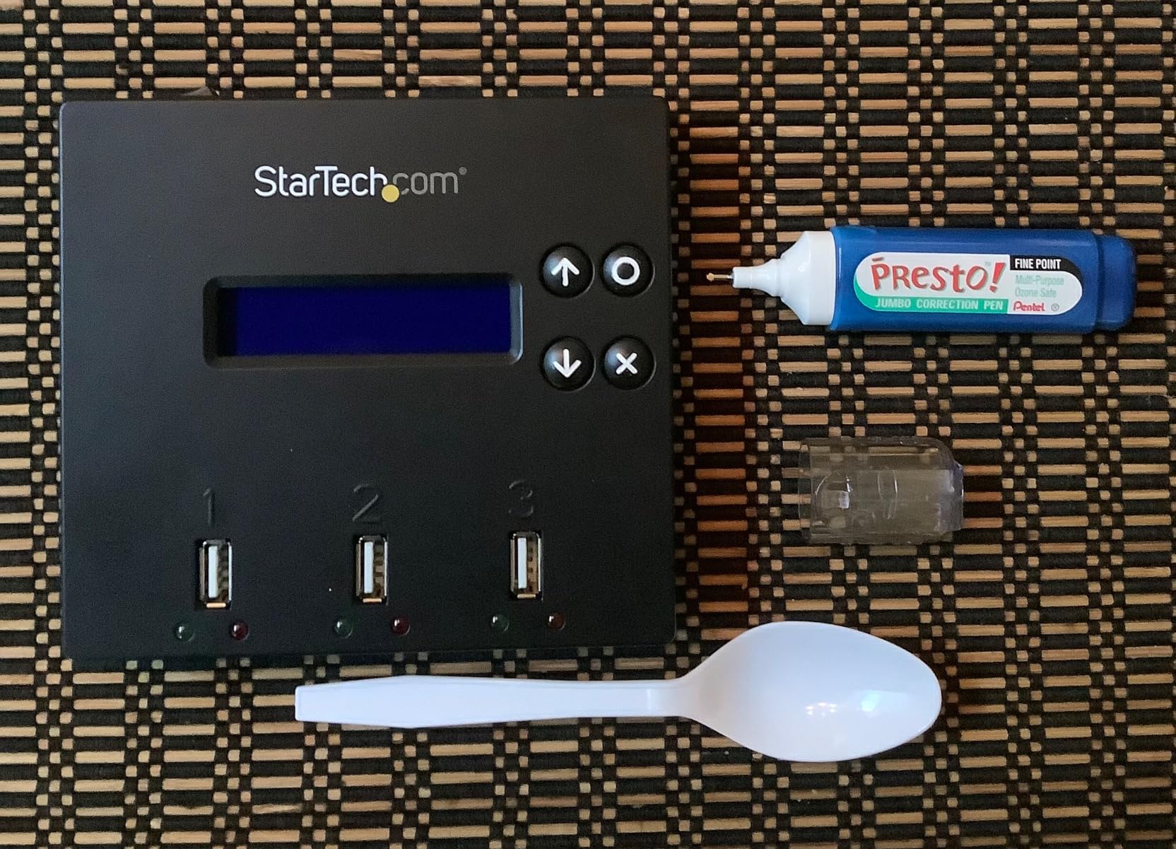 StarTech.com Standalone 1 to 2 USB Flash Drive Duplicator / Cloner / Eraser, Multiple USB Thumb Drive Copier / Sanitizer, System File / Sector-by-Sector Copy, 1.5 GB/min, 3-Pass Erase, LCD, TAA customer photo 1