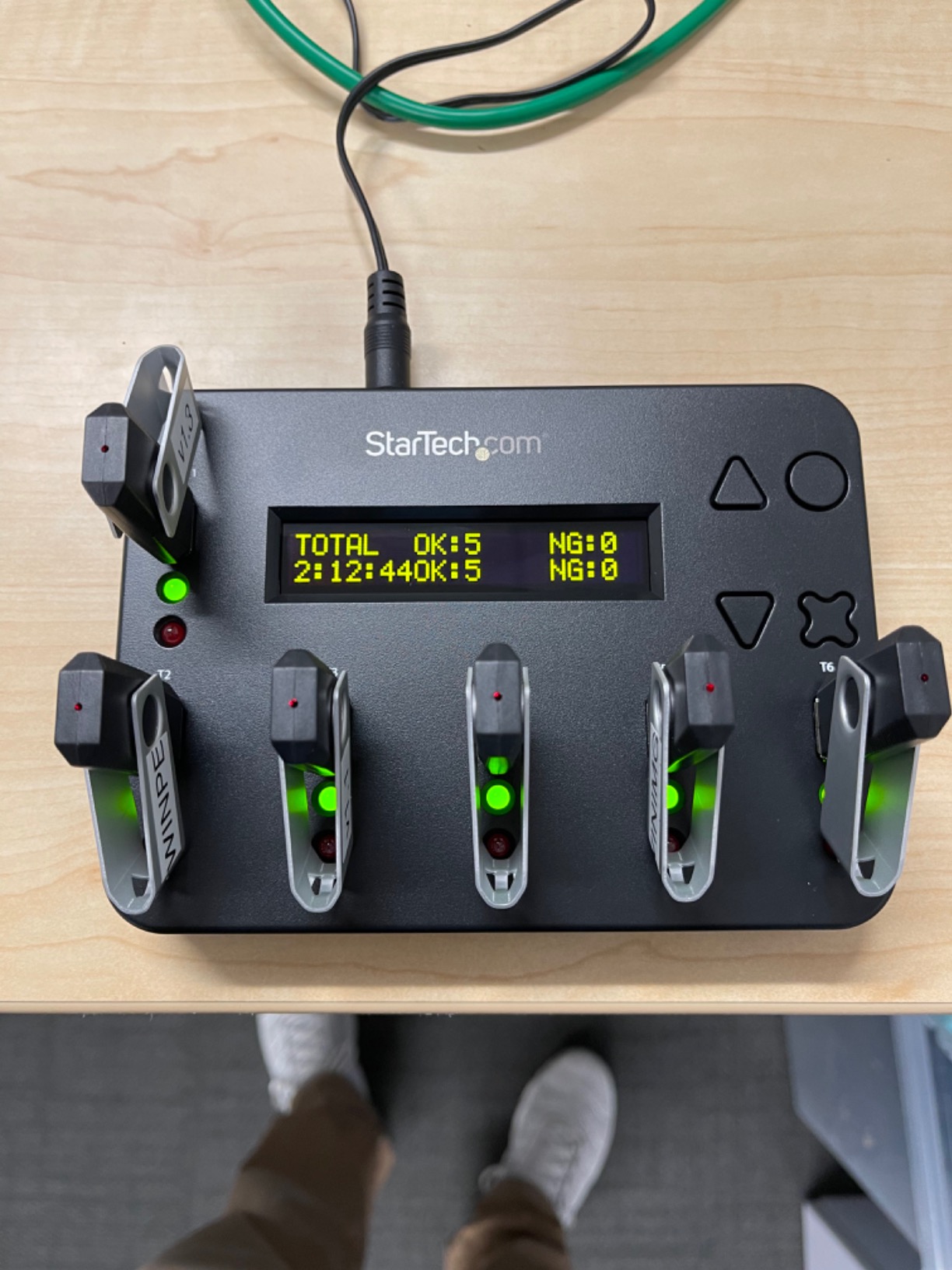 StarTech.com Standalone 1 to 2 USB Flash Drive Duplicator / Cloner / Eraser, Multiple USB Thumb Drive Copier / Sanitizer, System File / Sector-by-Sector Copy, 1.5 GB/min, 3-Pass Erase, LCD, TAA customer photo 2