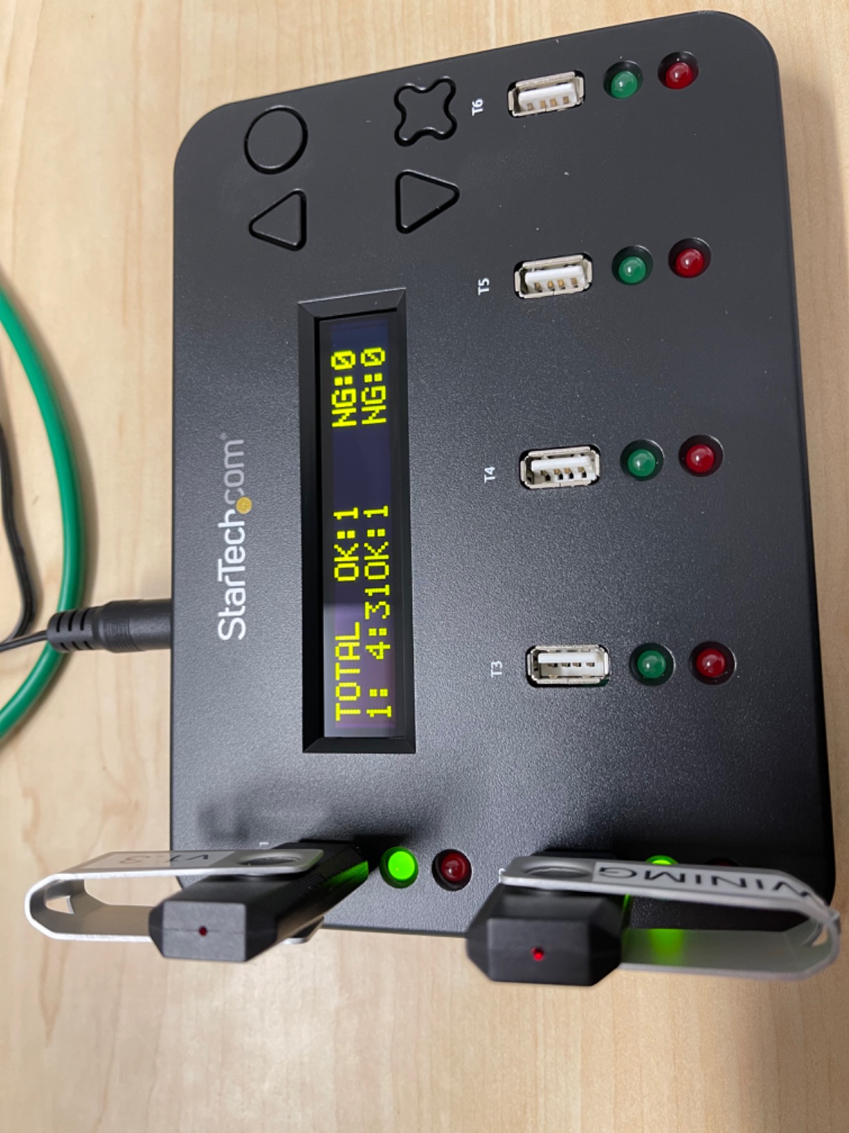 StarTech.com Standalone 1 to 2 USB Flash Drive Duplicator / Cloner / Eraser, Multiple USB Thumb Drive Copier / Sanitizer, System File / Sector-by-Sector Copy, 1.5 GB/min, 3-Pass Erase, LCD, TAA customer photo 3