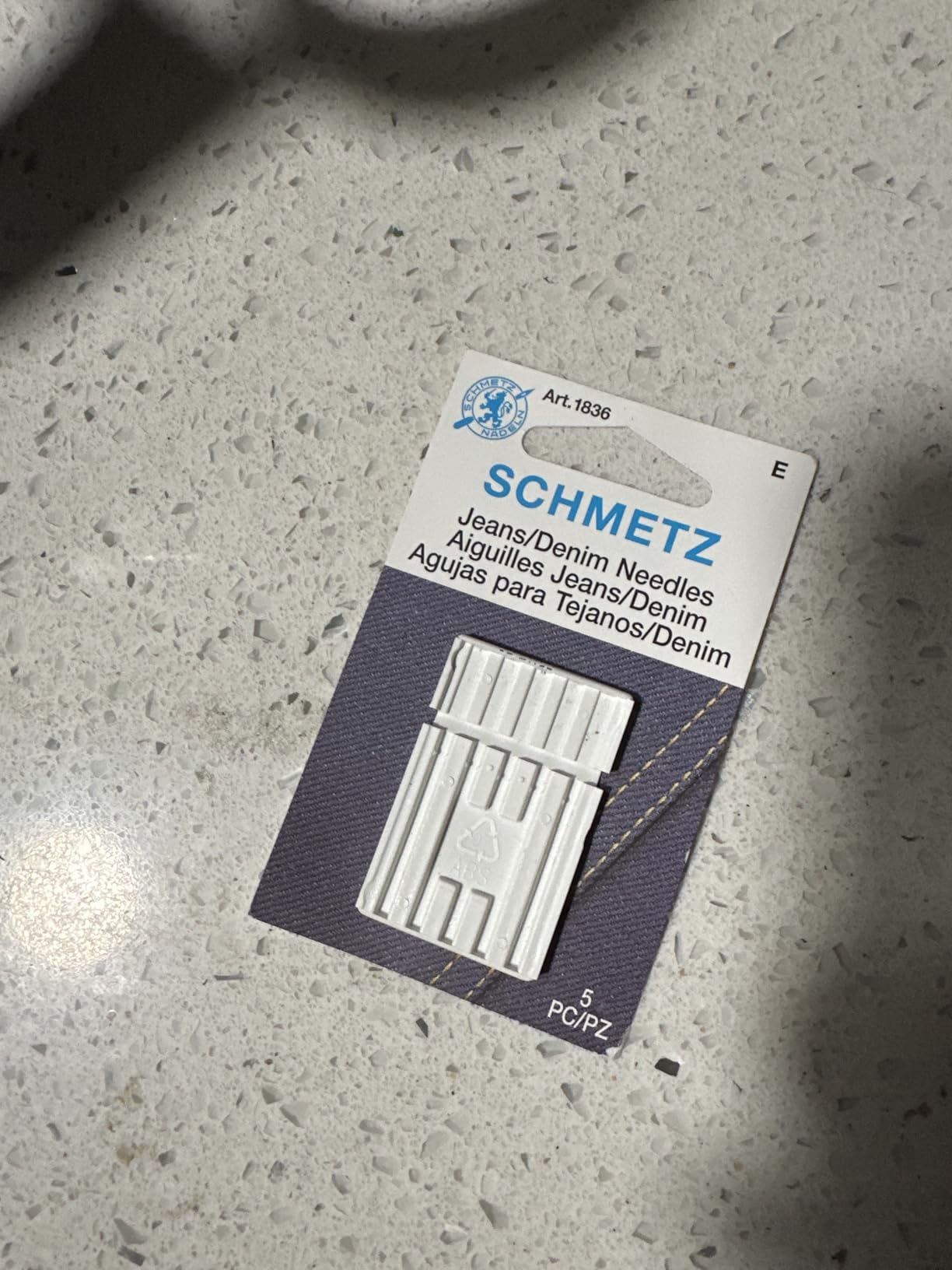 SCHMETZ Jean & Denim Sewing Machine Needles - Precision Needles for Heavy Fabric, Assorted Sizes, 5-Needle Cards, Pack of 1 customer photo 1