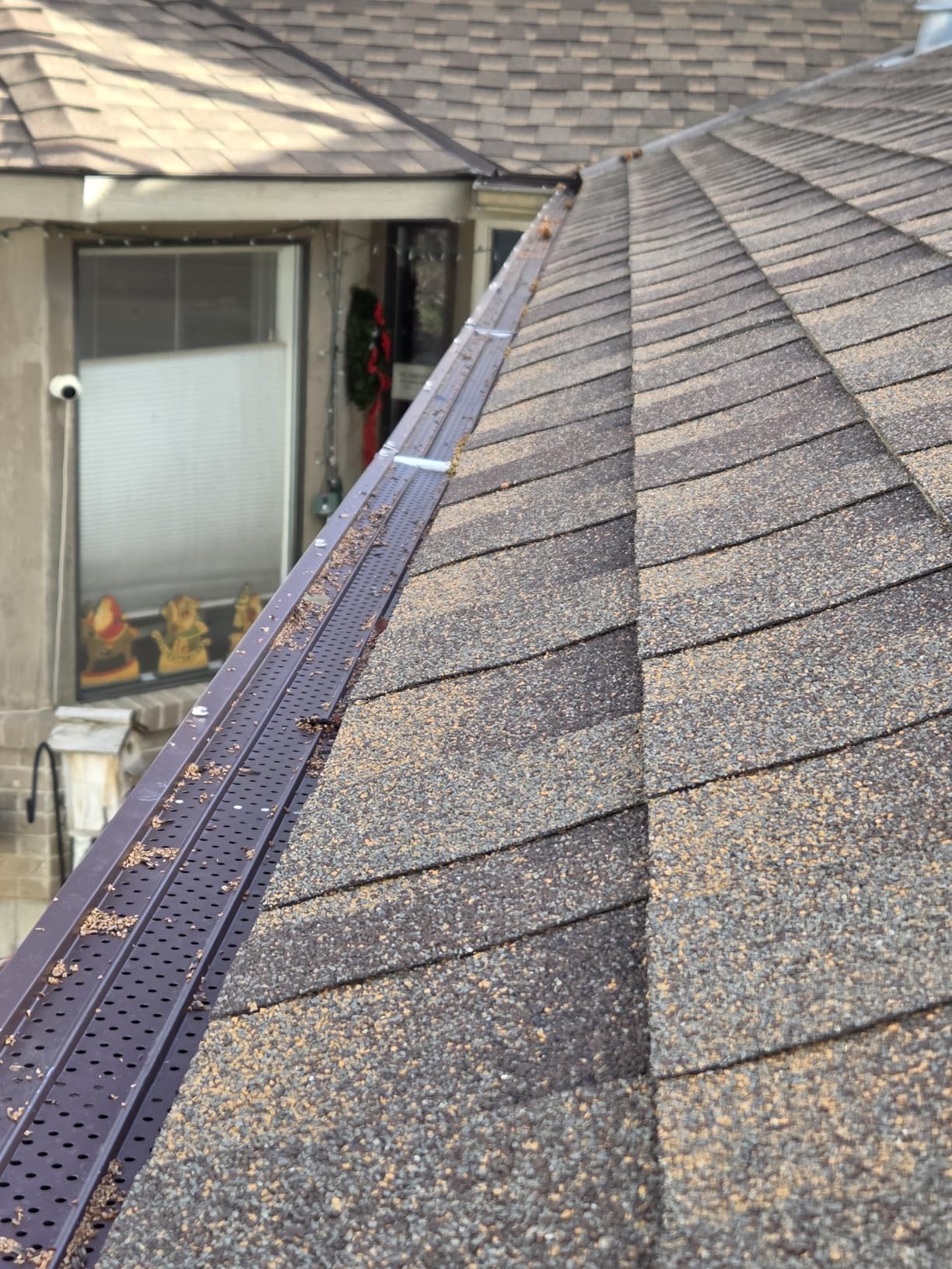 FlowGuard Gutter Guard, USA Made Professional DIY 5 Inch 50-Year Gutter Cover Leaf Protection System - White - Aluminum - 102 Feet - by FlexxPoint customer photo 1