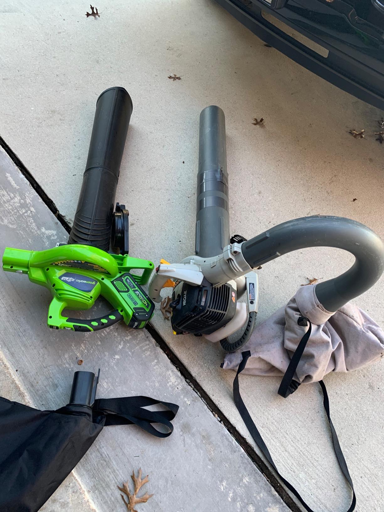 Greenworks 40V (185 MPH / 340 CFM) Cordless Brushless Leaf Blower/Vacuum with Bag, Battery-Powered, Ergonomic Design for Efficient Leaf & Grass Clipping Cleanup, Includes 4.0Ah Battery & Charger customer photo 2