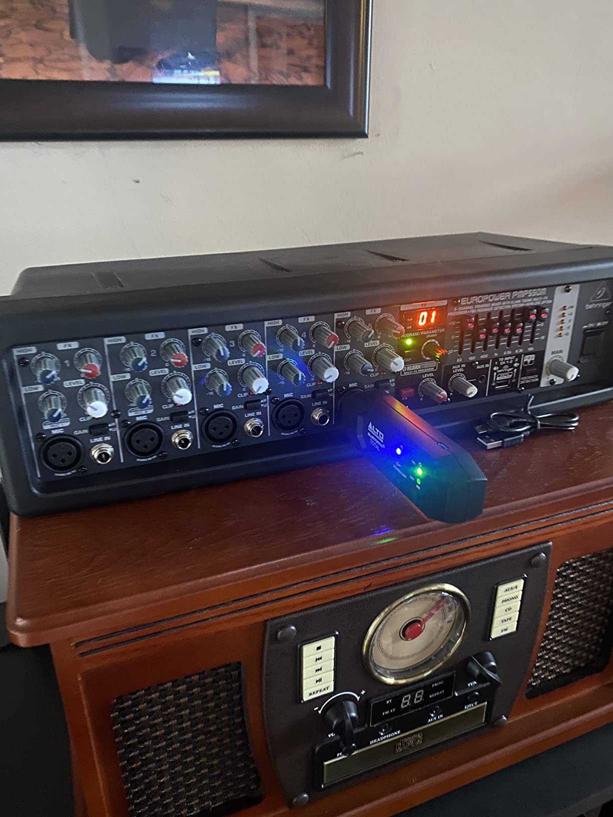 Behringer EUROPOWER PMP550M 500 Watt 5 Channel Powered Mixer with Klark Teknik Multi-FX Processor customer photo 2