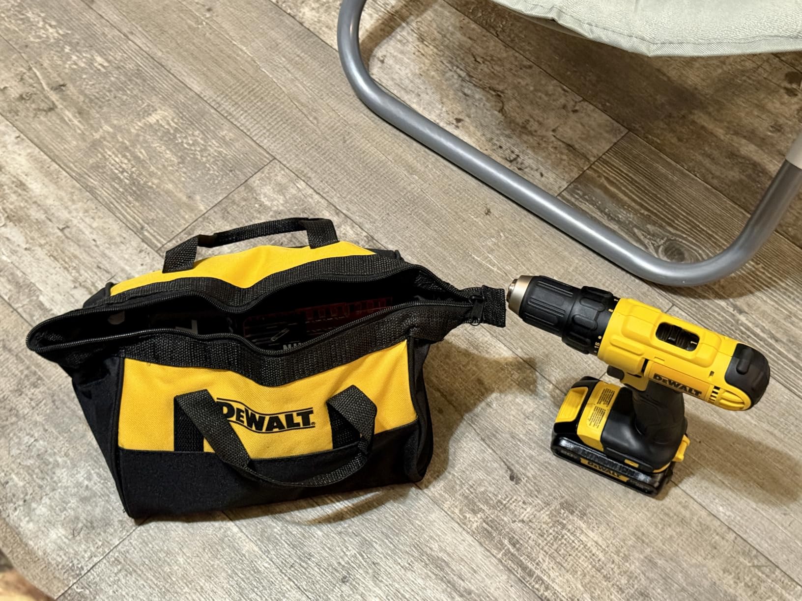 DEWALT 20V Max Cordless Drill Driver Set, 2 Speed, High Performance Motor, Includes 2 XR 1.3Ah Li-Ion Batteries, Charger and Contractor Bag (DCD771C2) customer photo 1