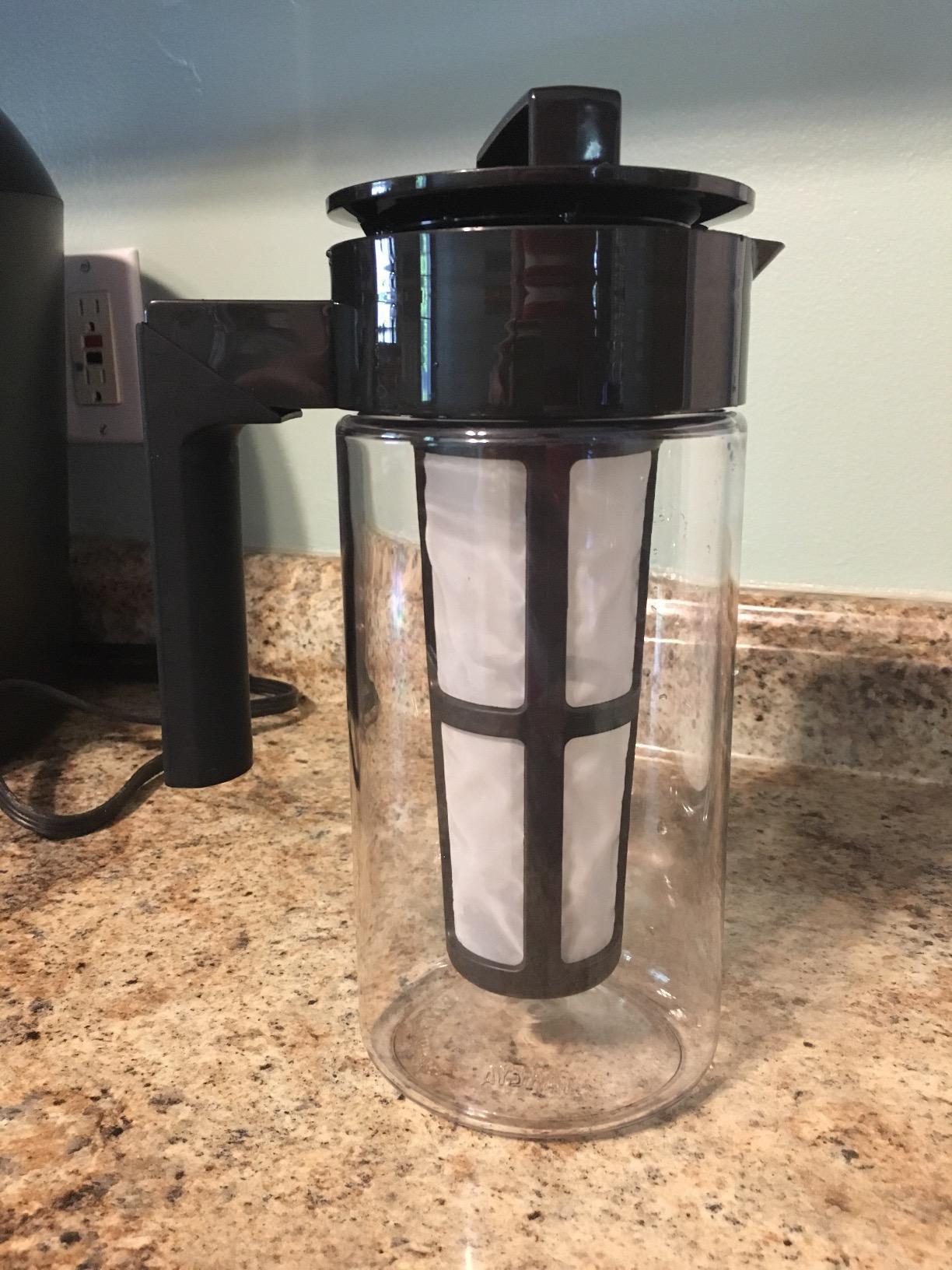 Takeya Tritan Cold Brew Coffee Maker - Airtight Pitcher with Leak-Free Lid - BPA-Free Cold Brew Maker with Silicone Handle - Dishwasher-Safe Pitcher for Homemade Cold Brew - 1 Quart, Black customer photo 1