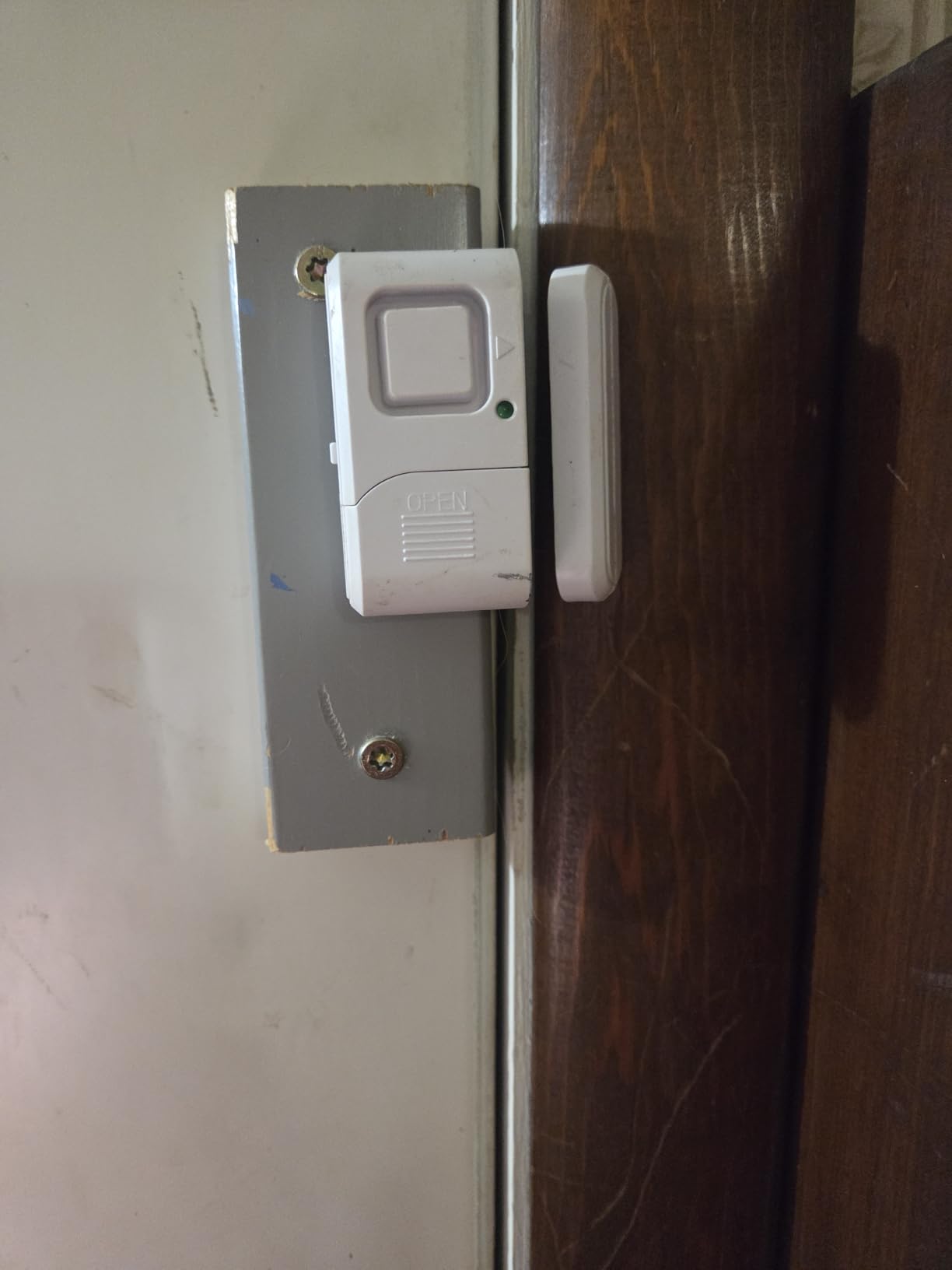 GE Personal Security Window and Door Alarm, 4 Pack, DIY Protection, Burglar Alert, Wireless Chime/Alarm, Easy Installation, Home Security, Ideal for Home, Garage, Apartment and More, White, 45174 customer photo 1