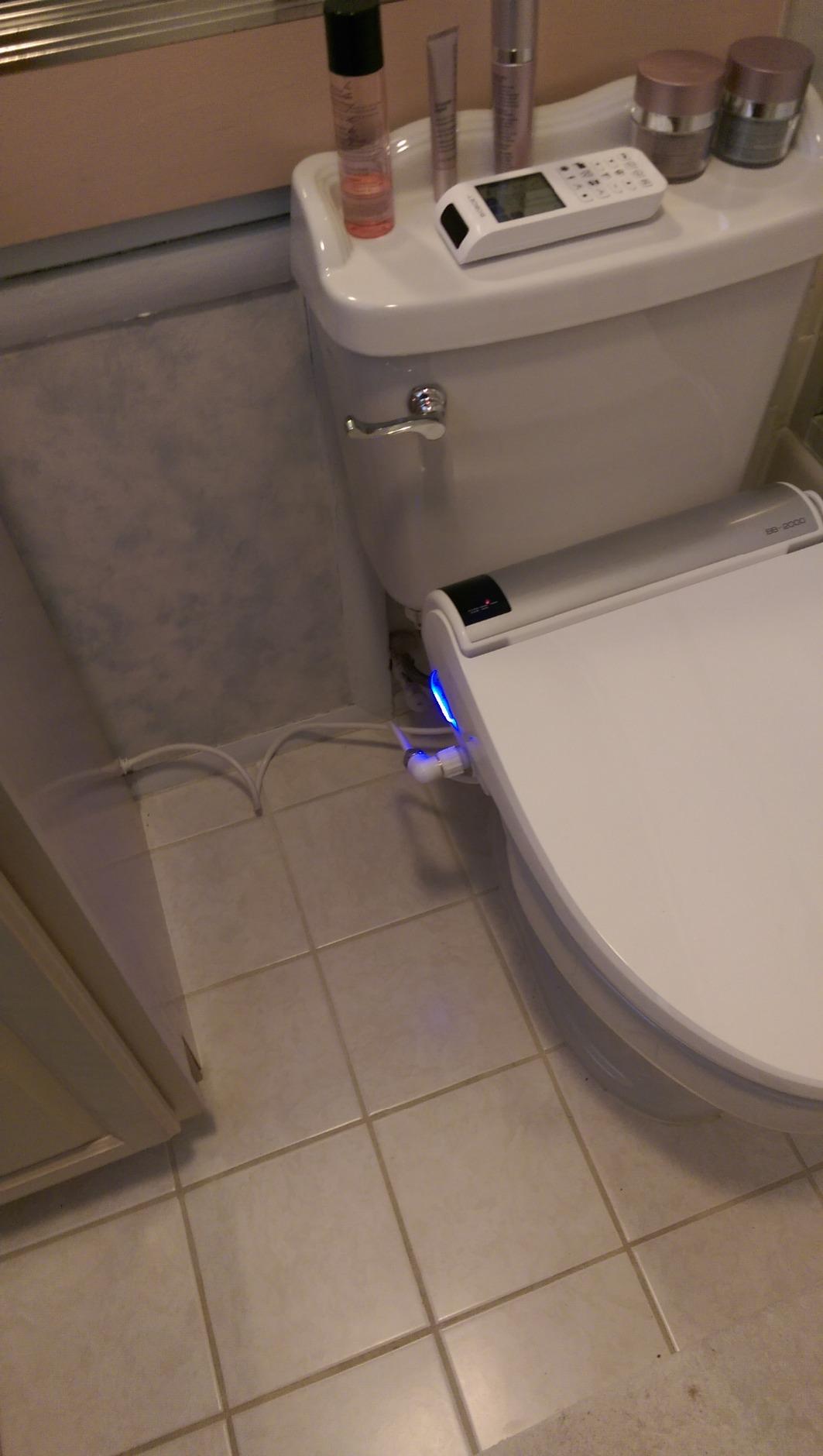 Bio Bidet BB-2000 Bliss Electric Bidet Toilet Seat, Warm Water with Air Dryer, Heated Seat with Sensor and Slow Close Lid, Night Light, Remote Control, Elongated, White customer photo 1