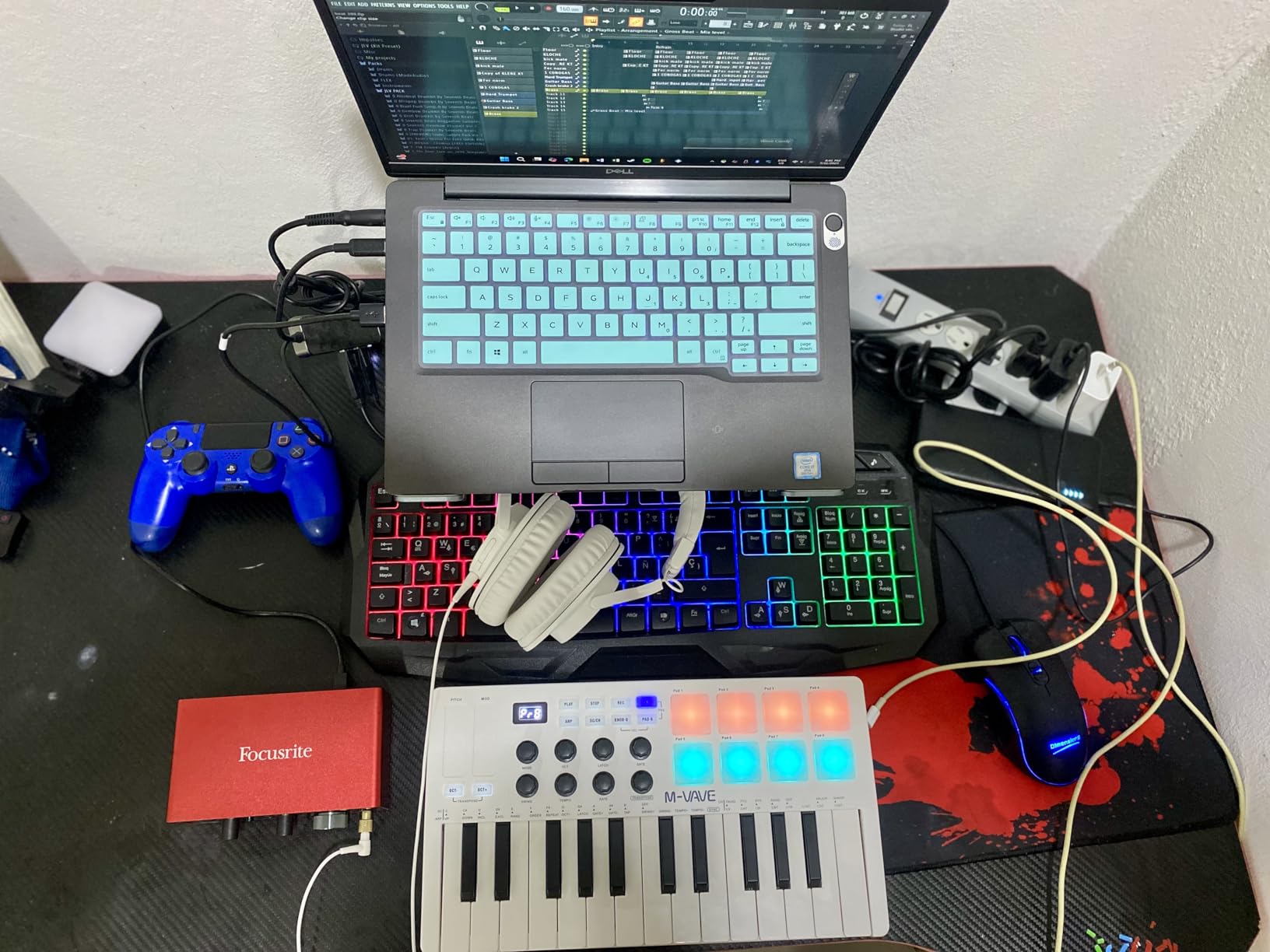 Audio-Technica ATH-M20x Professional Studio Monitor Headphones, Black customer photo 1