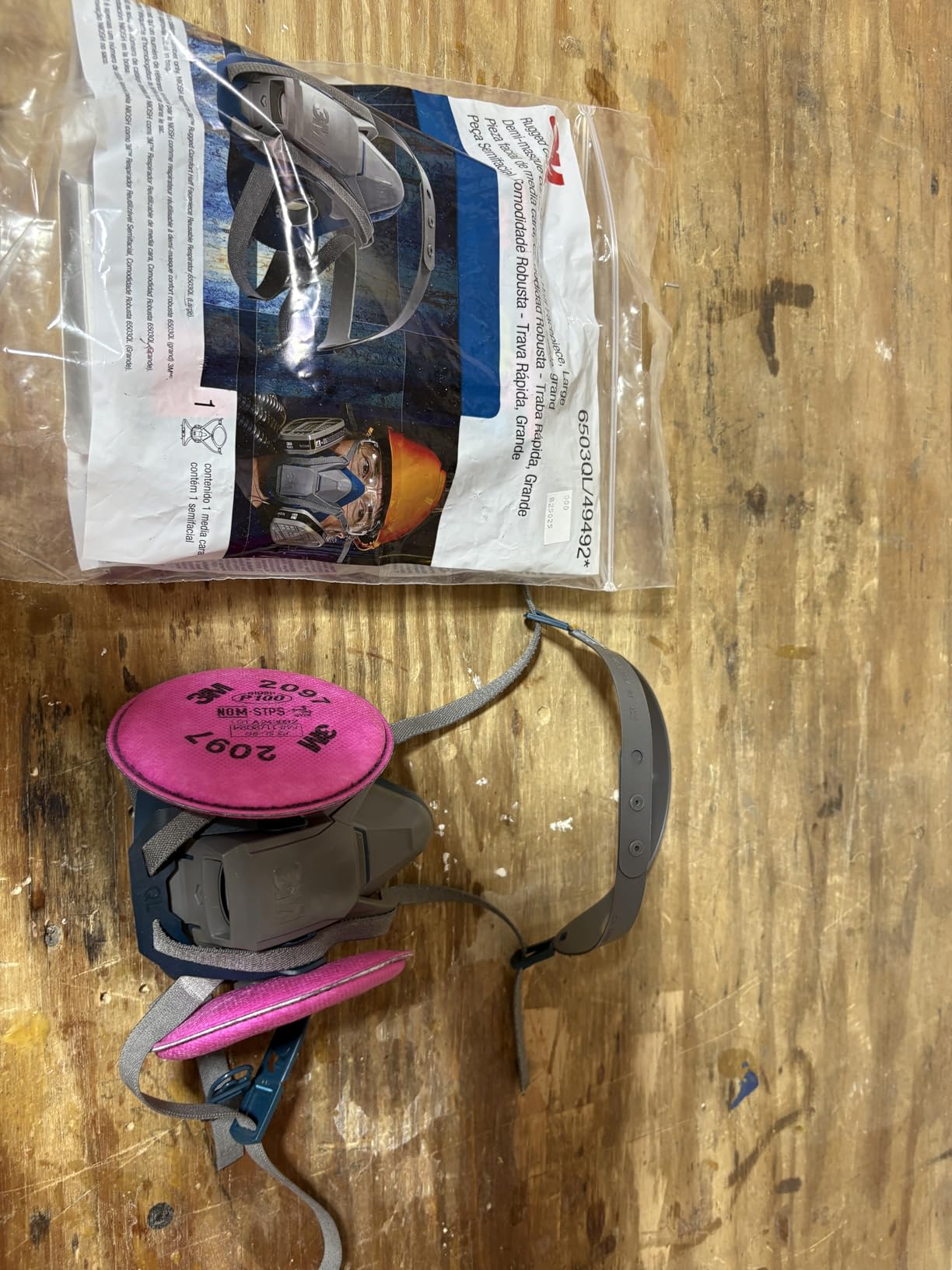 3M Rugged Comfort Quick Latch Half Facepiece Reusable Respirator 6502QL, NIOSH, Cool Flow Exhalation Valve, Bayonet Connection, Silicone Face Seal, for Gases, Vapors, Dust, Maintenance, Construction, M customer photo 2