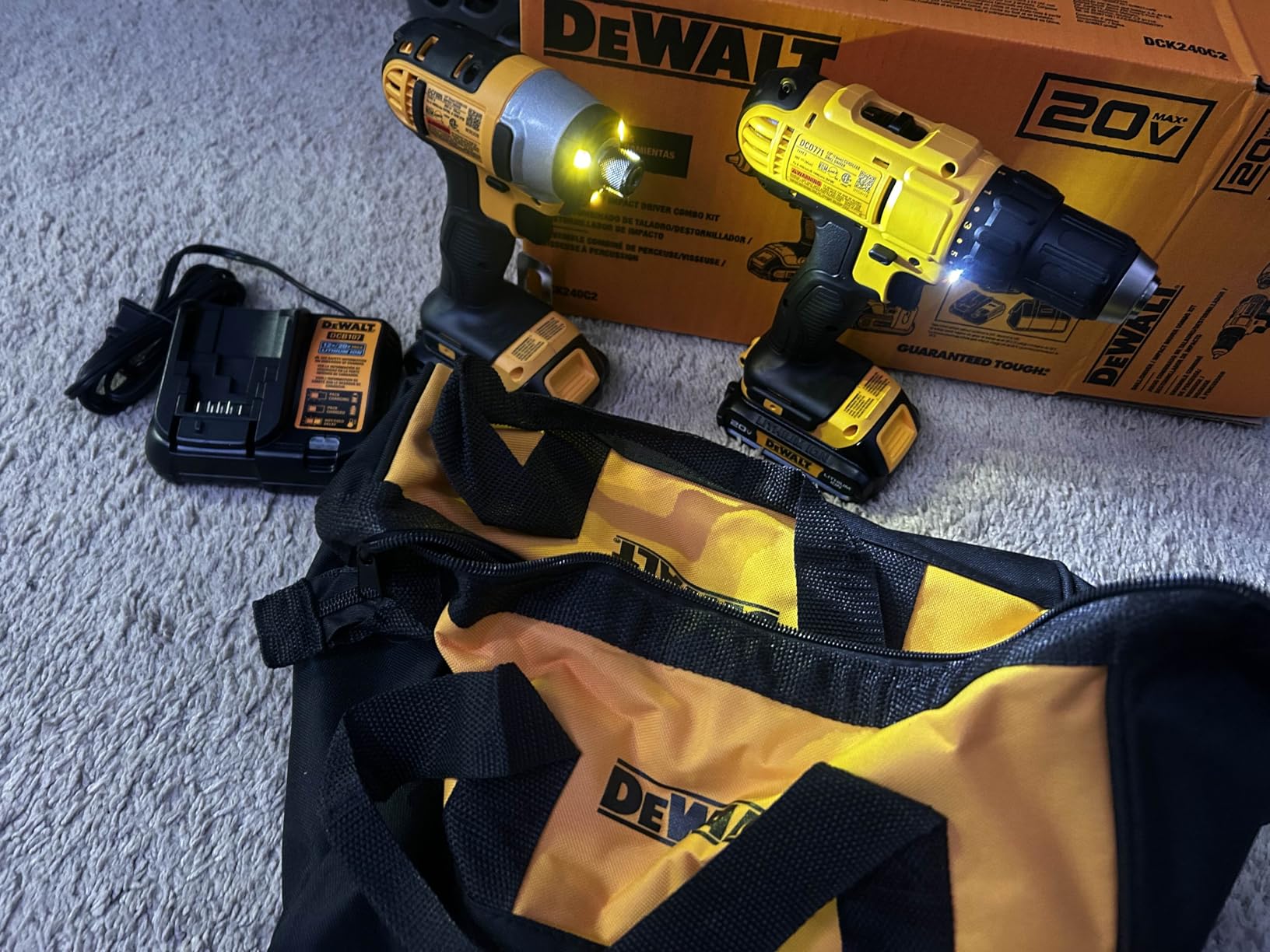 DEWALT 20V MAX Cordless Drill and Impact Driver, Power Tool Combo Kit, Includes 2 Batteries, Charger and Bag (DCK240C2) customer photo 1