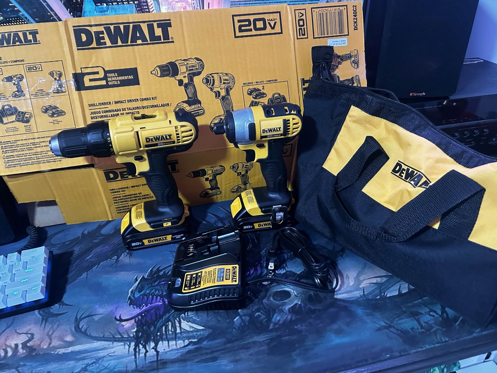 DEWALT 20V MAX Cordless Drill and Impact Driver, Power Tool Combo Kit, Includes 2 Batteries, Charger and Bag (DCK240C2) customer photo 2