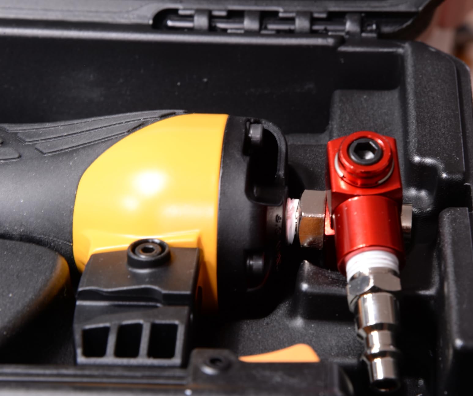 BOSTITCH Brad Nailer Kit, 18GA, Smart Point, Pneumatic (BTFP12233) customer photo 2