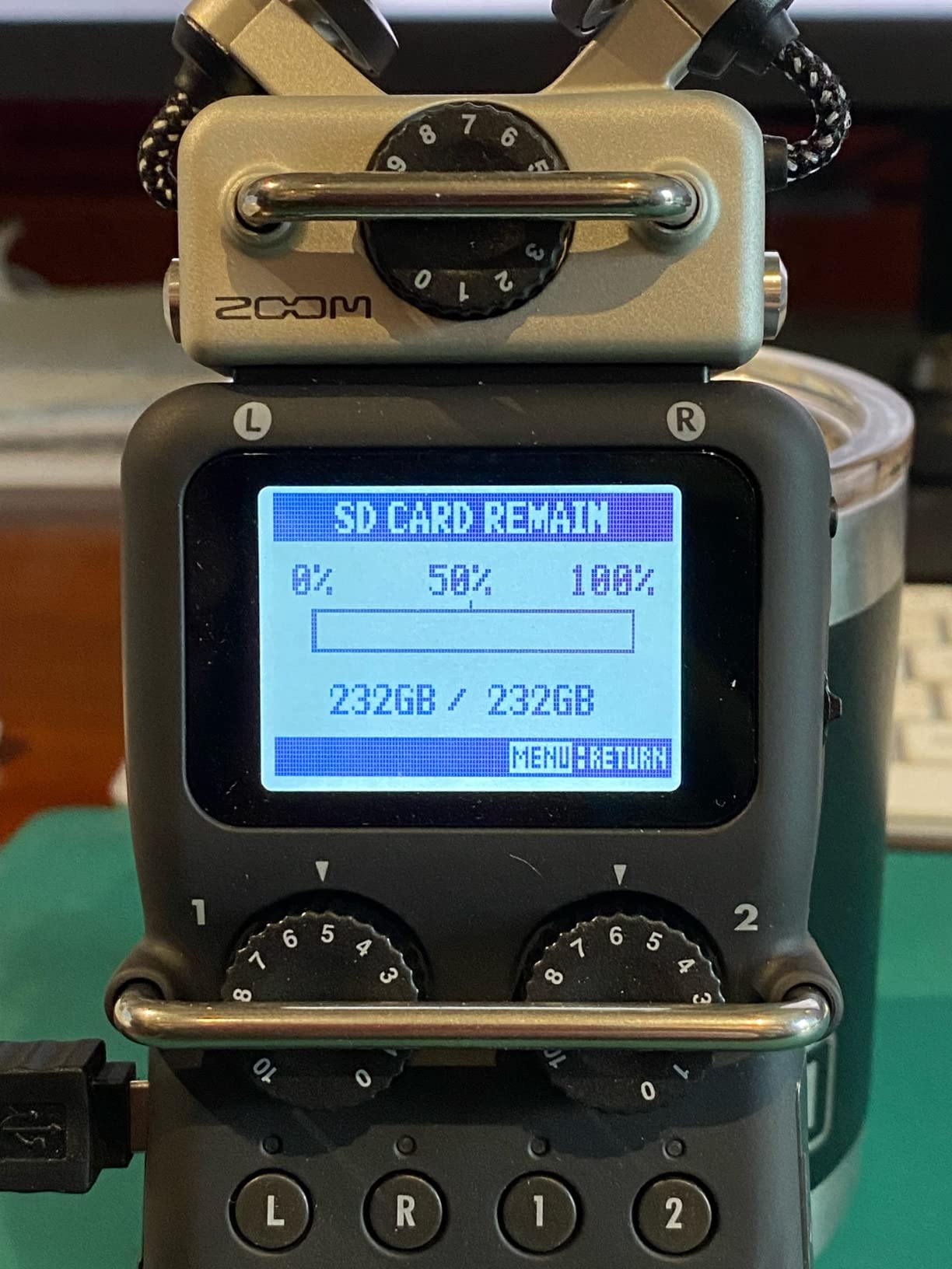 Zoom H5 4-Track Portable Recorder for Audio for Video, Music, and Podcasting customer photo 2