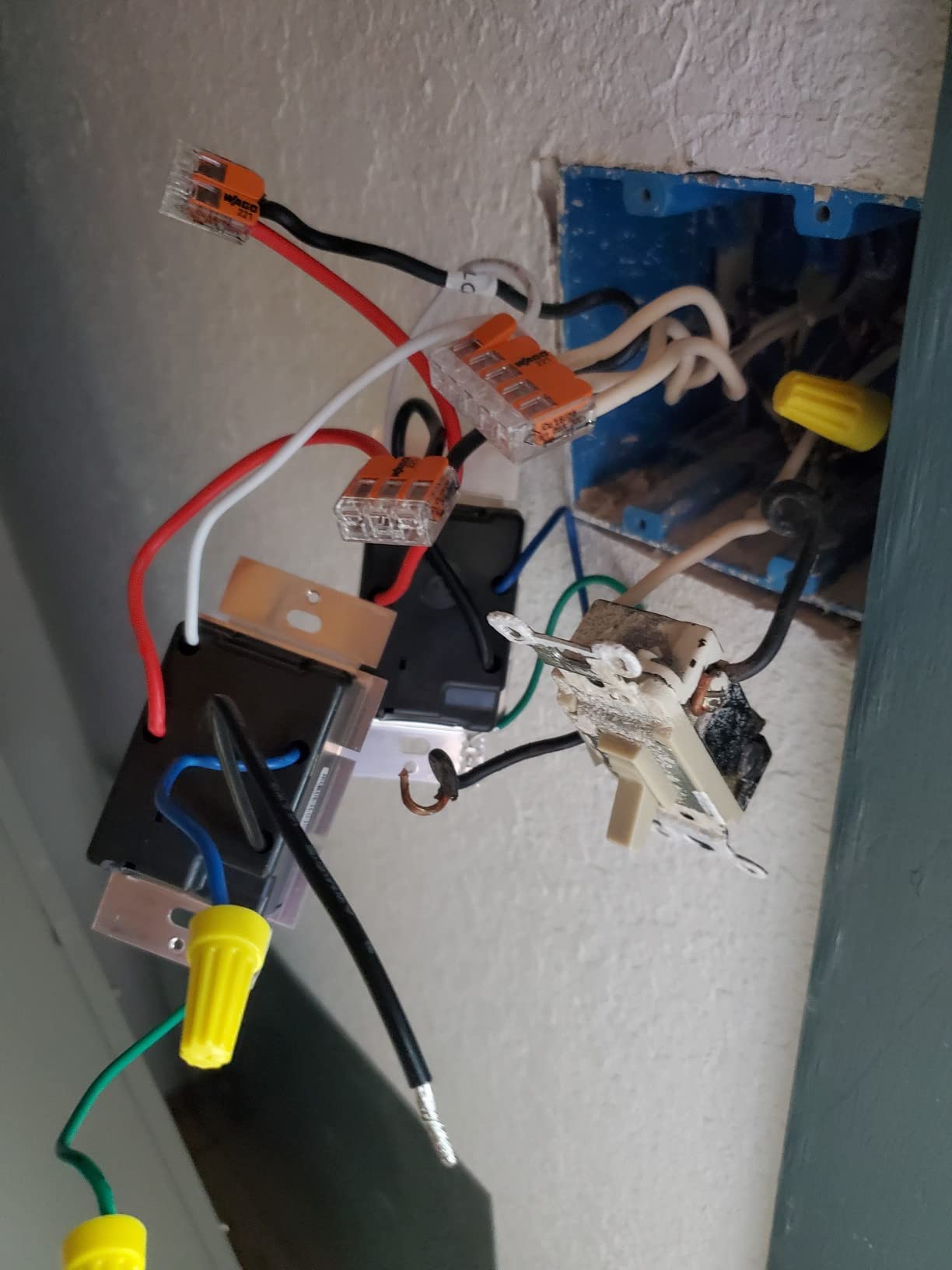 Lutron Caseta Original Smart Dimmer Switch (Lutron Smart Hub Required), for LED Lights, 150 Watt, Single-Pole/3-Way, No Neutral Required, PD-6WCL-WH, White customer photo 1