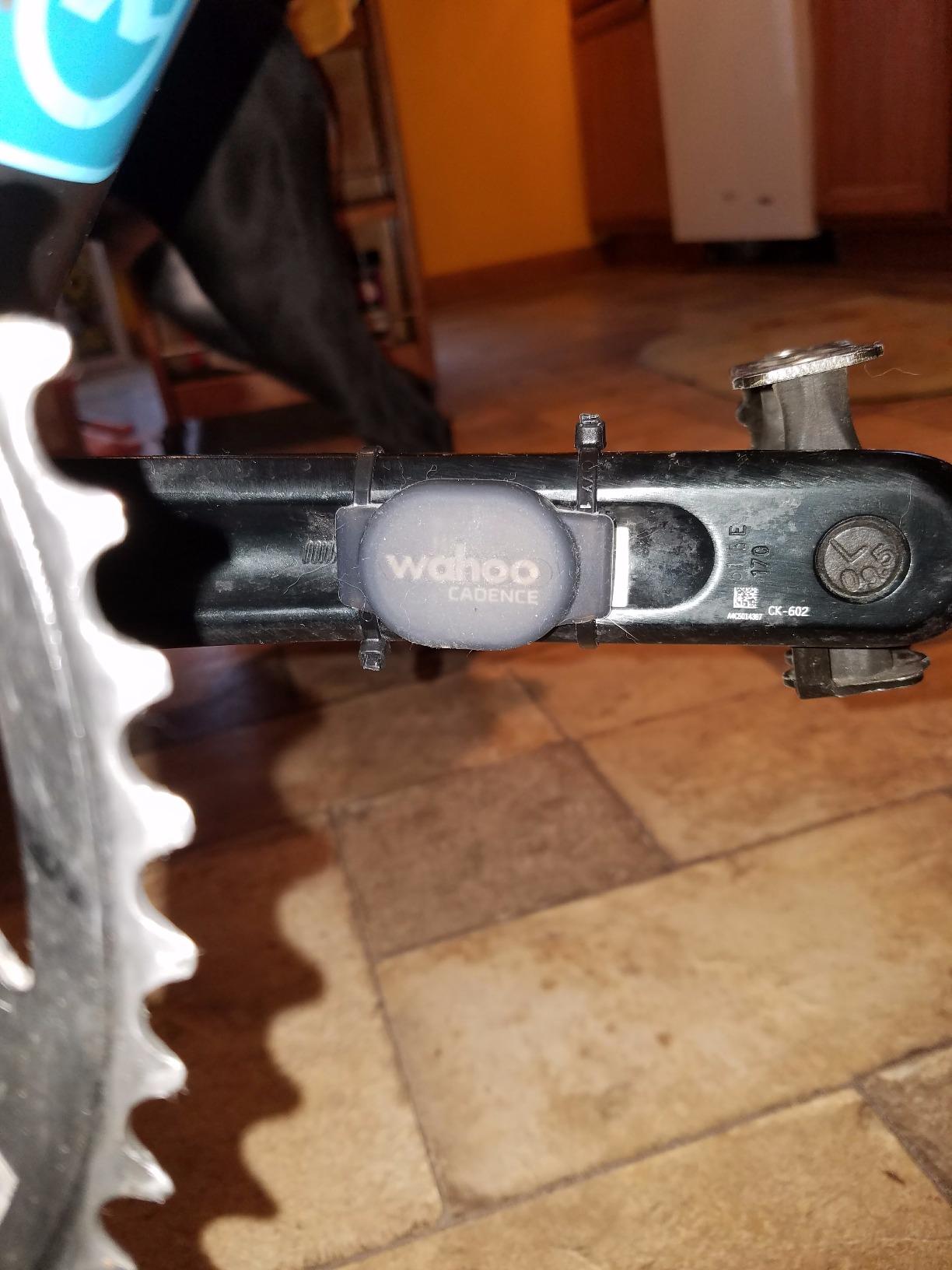 Wahoo RPM Cycling Cadence Sensor for Outdoor, Spin and Stationary Bikes, Blue customer photo 1